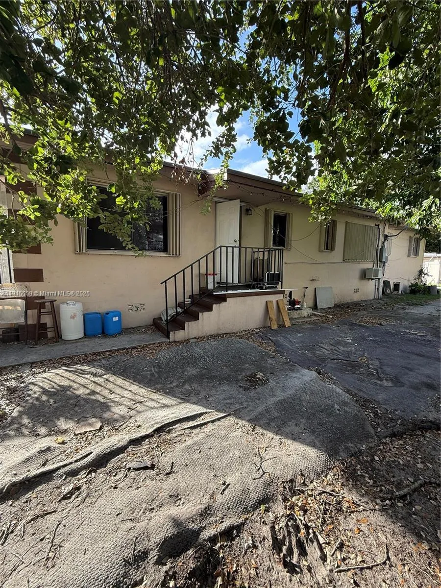 551-553 Ne 133rd St, North Miami, Florida 33161, North Miami, Florida 33161, ,Residential Income,For Sale,551-553 Ne 133rd St, North Miami, Florida 33161,A11915509