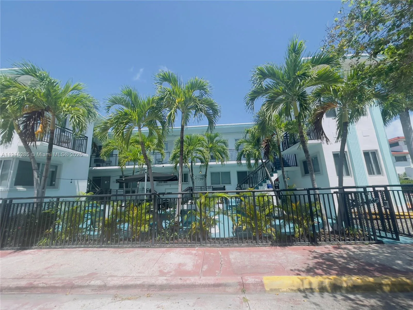 8100 Harding Ave 509, Miami Beach, Florida 33141, Miami Beach, Florida 33141, ,1 BathroomBathrooms,Residential Lease,For Rent,8100 Harding Ave 509, Miami Beach, Florida 33141,A11916285