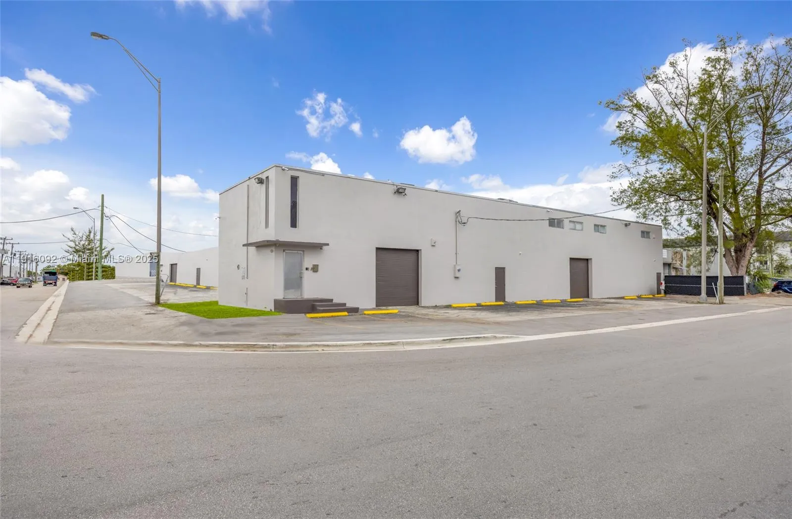 7550 W 2nd Ct, Hialeah, Florida 33014, Hialeah, Florida 33014, ,Commercial Lease,For Rent,7550 W 2nd Ct, Hialeah, Florida 33014,A11916092
