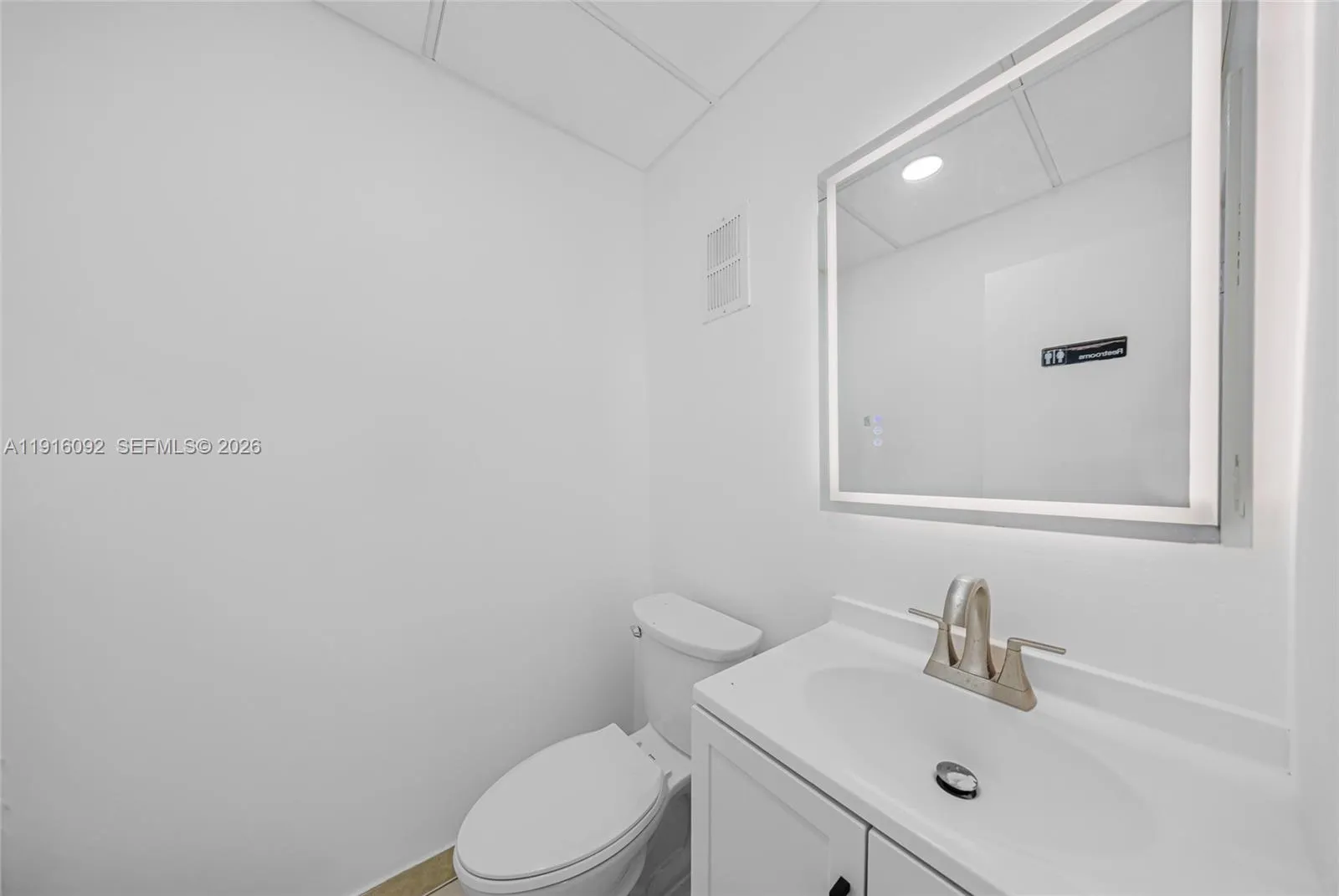7550 W 2nd Ct, Hialeah, Florida 33014, Hialeah, Florida 33014, ,Commercial Lease,For Rent,7550 W 2nd Ct, Hialeah, Florida 33014,A11916092