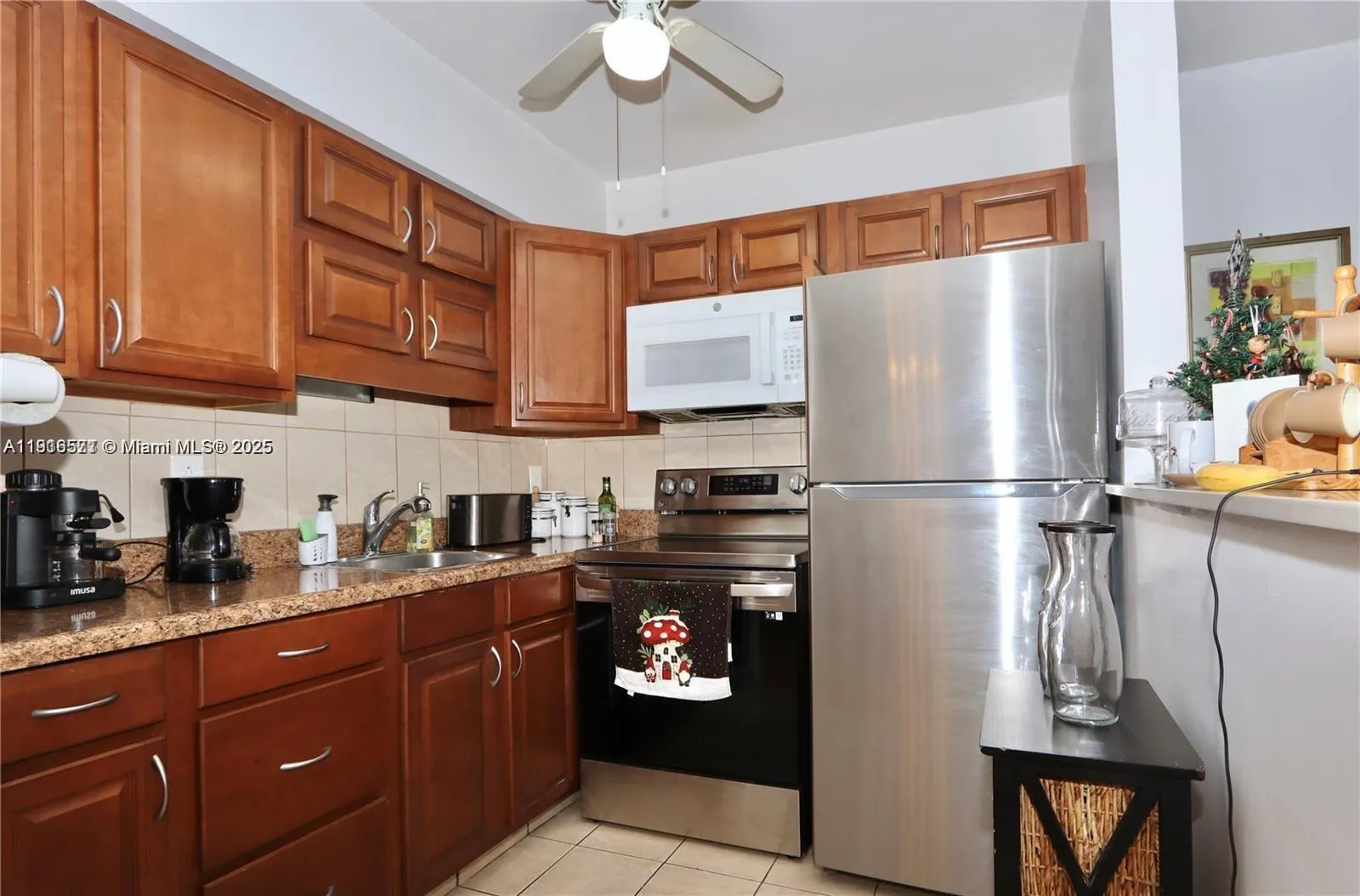 900 Sw 11th Ave 15c, Hallandale Beach, Florida 330, Hallandale Beach, Florida 33009, 1 Bedroom Bedrooms, ,1 BathroomBathrooms,Residential,For Sale,900 Sw 11th Ave 15c, Hallandale Beach, Florida 330,A11916571