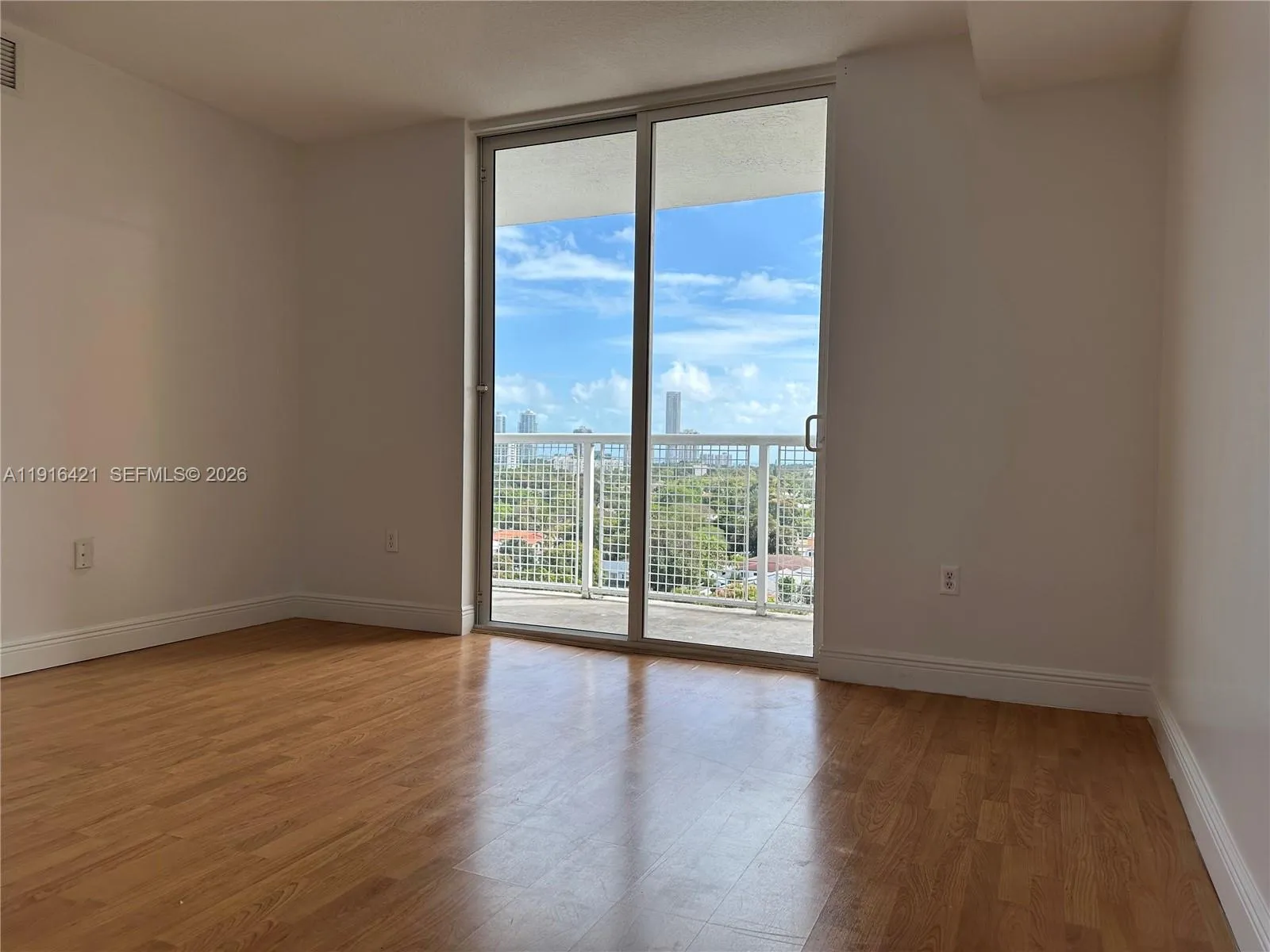 900 Sw 8th St 1010, Miami, Florida 33130, Miami, Florida 33130, 1 Bedroom Bedrooms, ,1 BathroomBathrooms,Residential,For Sale,900 Sw 8th St 1010, Miami, Florida 33130,A11916421