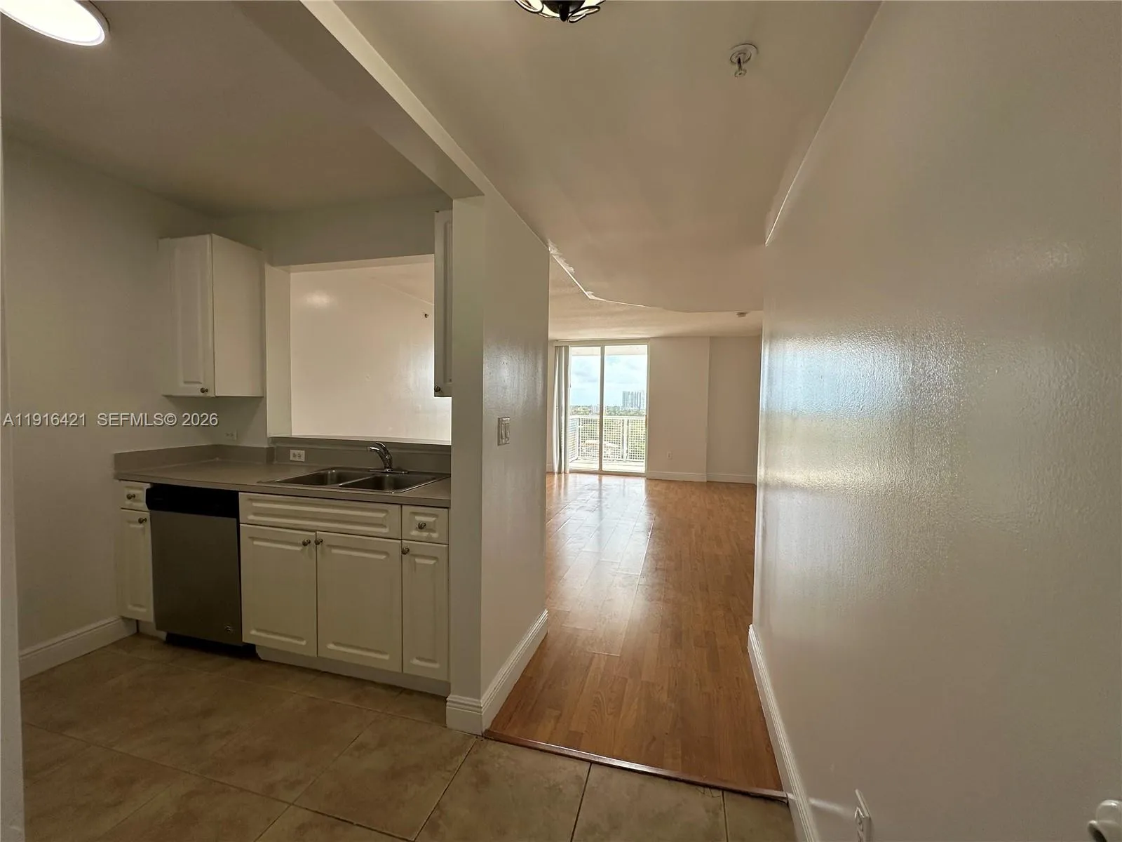 900 Sw 8th St 1010, Miami, Florida 33130, Miami, Florida 33130, 1 Bedroom Bedrooms, ,1 BathroomBathrooms,Residential,For Sale,900 Sw 8th St 1010, Miami, Florida 33130,A11916421