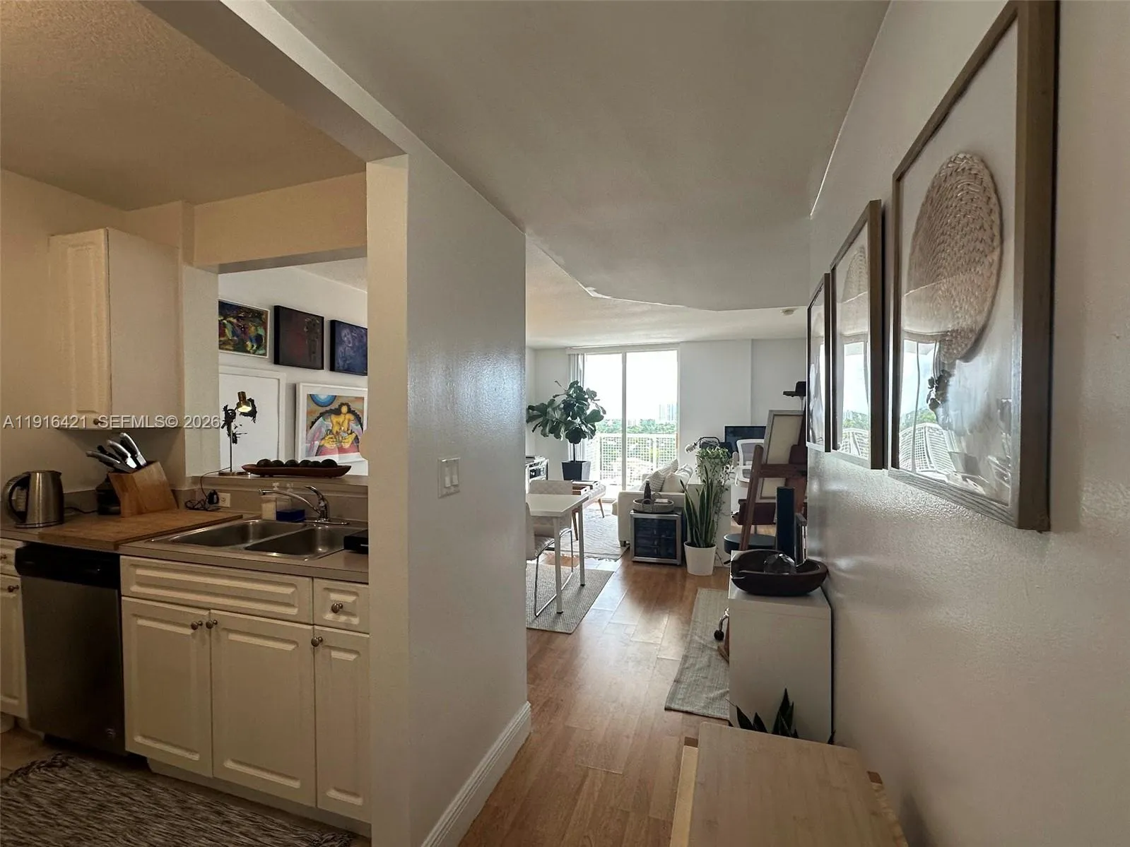 900 Sw 8th St 1010, Miami, Florida 33130, Miami, Florida 33130, 1 Bedroom Bedrooms, ,1 BathroomBathrooms,Residential,For Sale,900 Sw 8th St 1010, Miami, Florida 33130,A11916421
