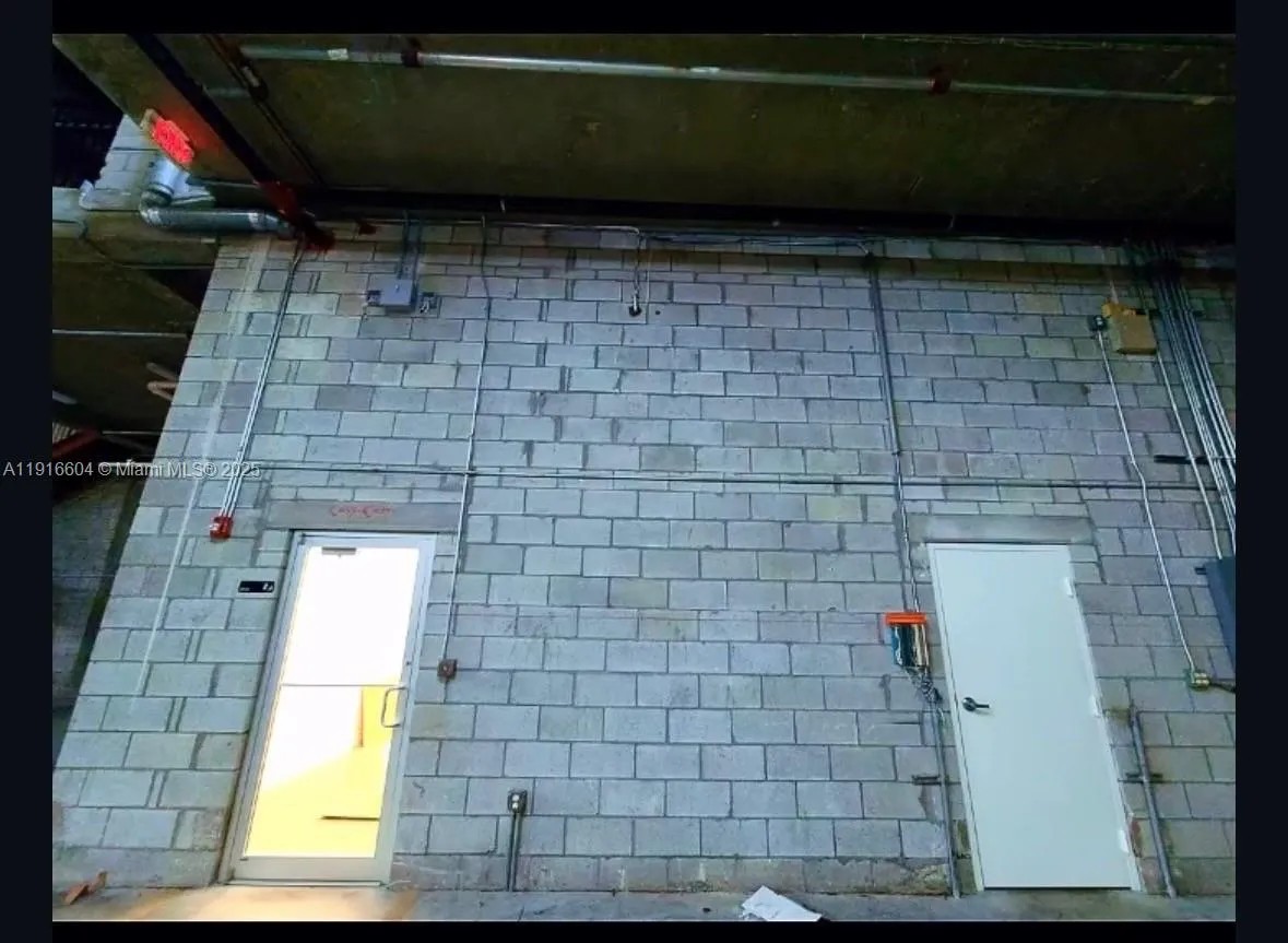 14920 Sw 137th St Unit 1, Miami, Florida 33196, Miami, Florida 33196, ,Commercial Lease,For Rent,14920 Sw 137th St Unit 1, Miami, Florida 33196,A11916604