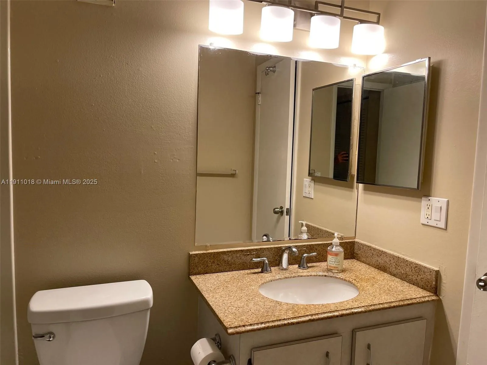 7845 Camino Real O-409, Miami, Florida 33143, Miami, Florida 33143, 1 Bedroom Bedrooms, ,1 BathroomBathrooms,Residential Lease,For Rent,7845 Camino Real O-409, Miami, Florida 33143,A11911018
