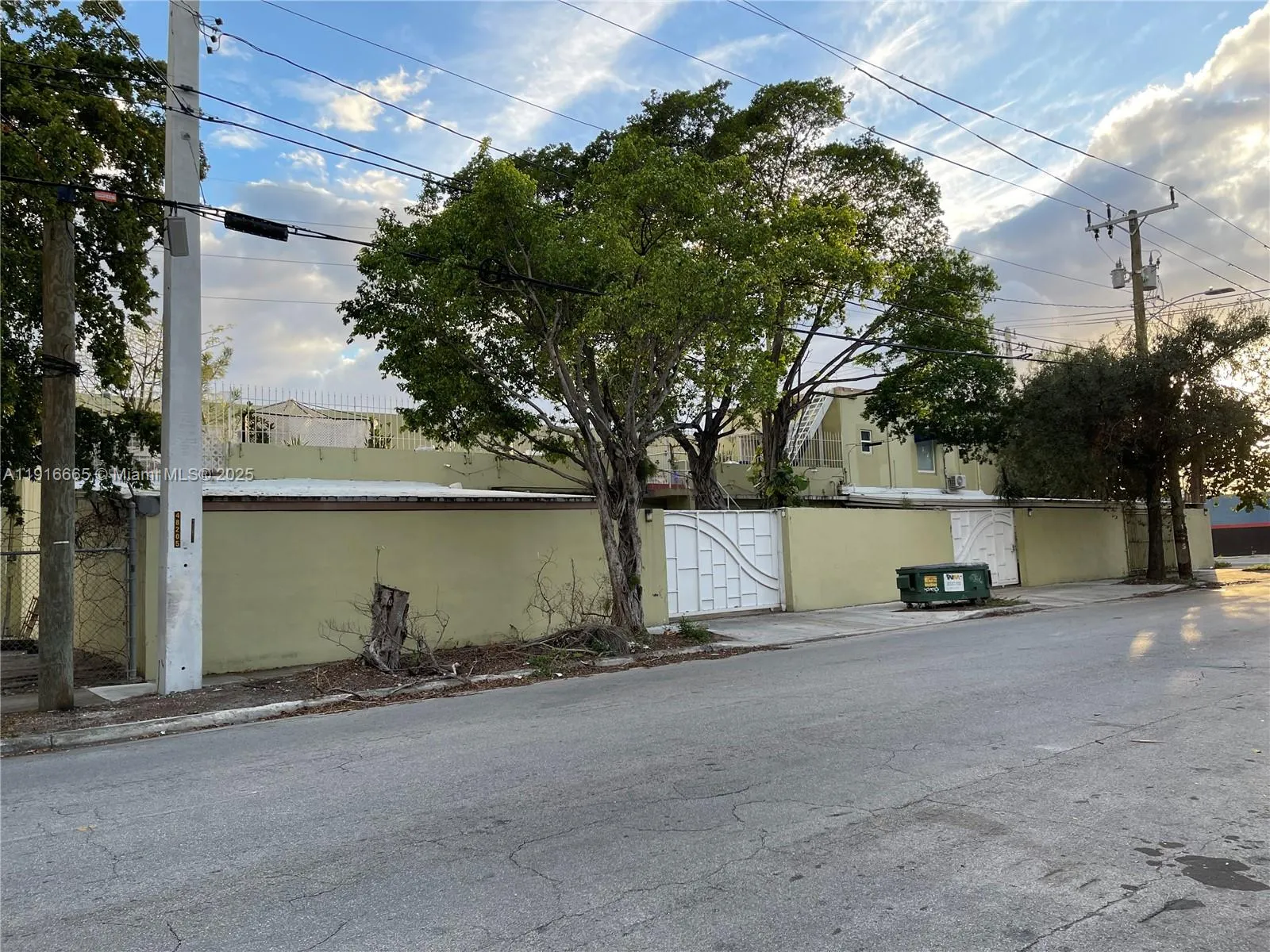 2299 Nw 25th Ave, Miami, Florida 33142, Miami, Florida 33142, ,Commercial Sale,For Sale,2299 Nw 25th Ave, Miami, Florida 33142,A11916665