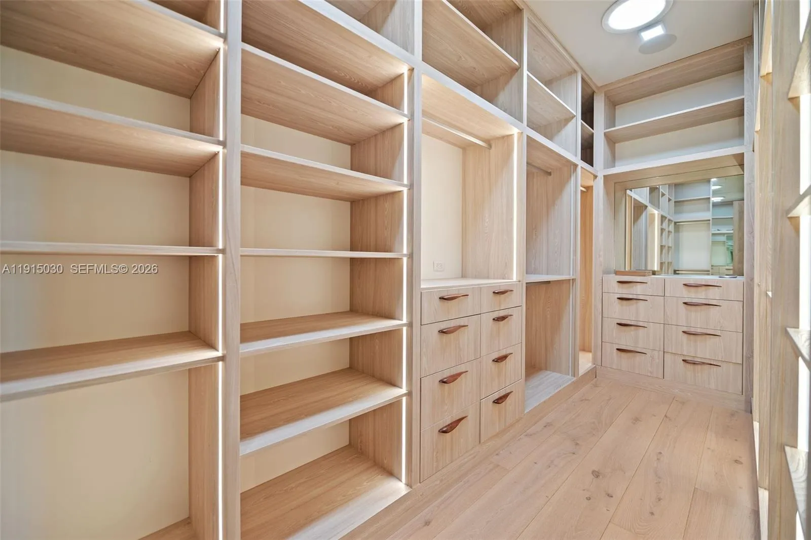 5831 Alton Rd, Miami Beach, Florida 33140, Miami Beach, Florida 33140, 4 Bedrooms Bedrooms, ,4 BathroomsBathrooms,Residential,For Sale,5831 Alton Rd, Miami Beach, Florida 33140,A11915030