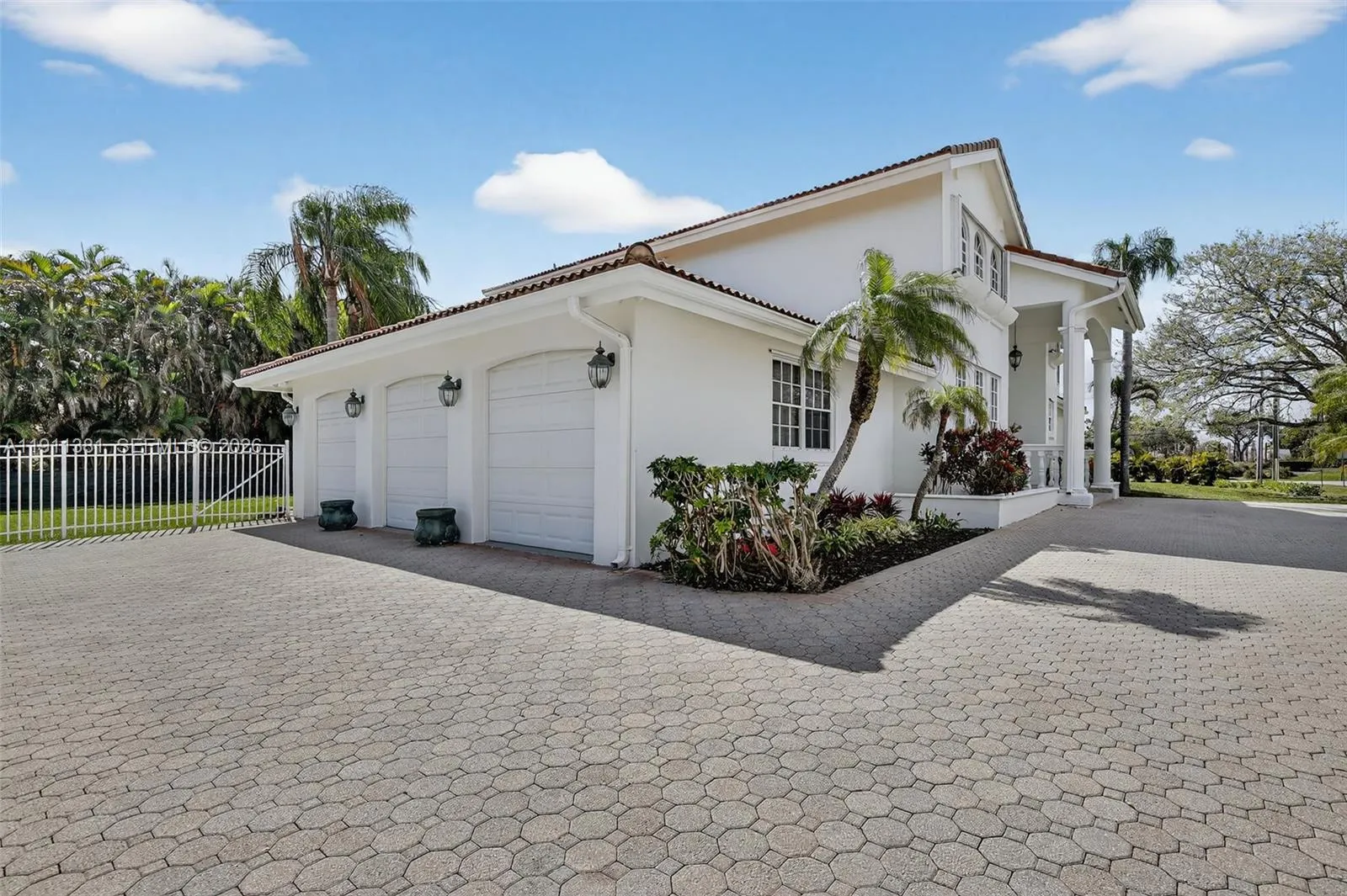 12360 Sw 1st St, Plantation, Florida 33325, Plantation, Florida 33325, 6 Bedrooms Bedrooms, ,5 BathroomsBathrooms,Residential,For Sale,12360 Sw 1st St, Plantation, Florida 33325,A11911381