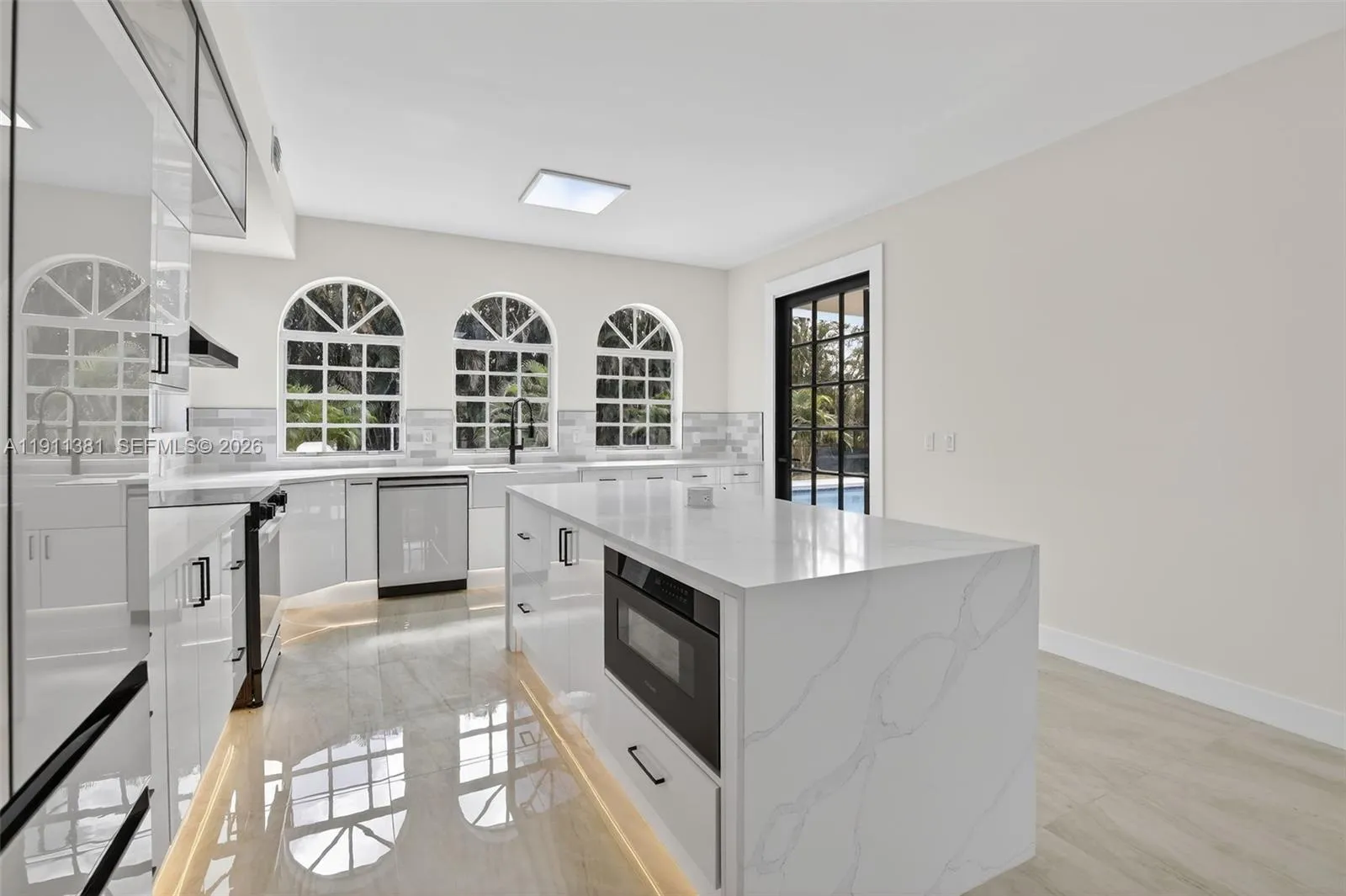 12360 Sw 1st St, Plantation, Florida 33325, Plantation, Florida 33325, 6 Bedrooms Bedrooms, ,5 BathroomsBathrooms,Residential,For Sale,12360 Sw 1st St, Plantation, Florida 33325,A11911381