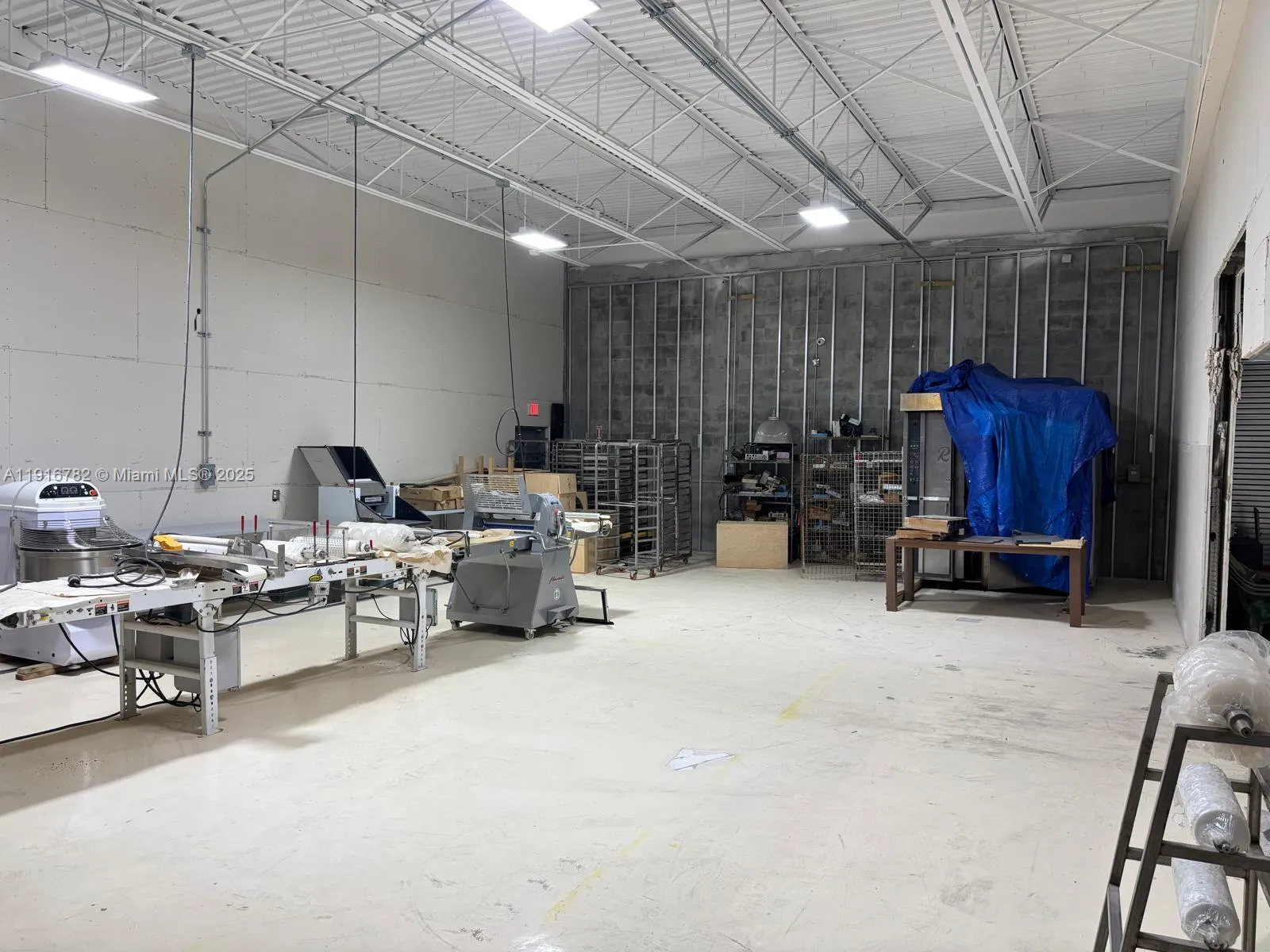 4685 E 11th Ave 2, Hialeah, Florida 33013, Hialeah, Florida 33013, ,Commercial Lease,For Rent,4685 E 11th Ave 2, Hialeah, Florida 33013,A11916782