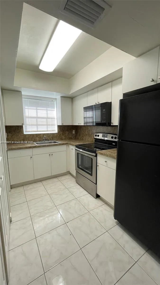 353 Sw 19th Ave, Fort Lauderdale, Florida 33312, Fort Lauderdale, Florida 33312, ,Residential Income,For Sale,353 Sw 19th Ave, Fort Lauderdale, Florida 33312,A11916814