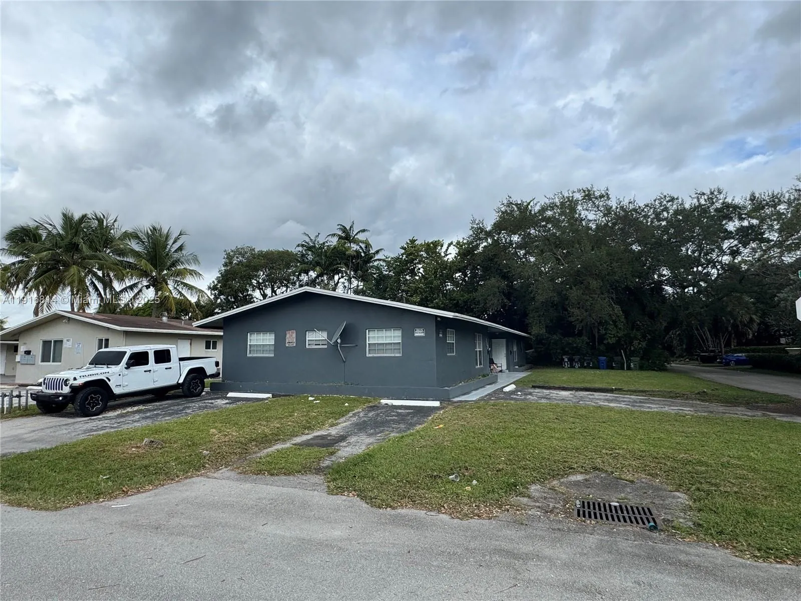 353 Sw 19th Ave, Fort Lauderdale, Florida 33312, Fort Lauderdale, Florida 33312, ,Residential Income,For Sale,353 Sw 19th Ave, Fort Lauderdale, Florida 33312,A11916814