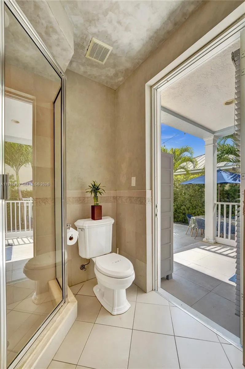 919 Adams St, Hollywood, Florida 33019, Hollywood, Florida 33019, 4 Bedrooms Bedrooms, ,3 BathroomsBathrooms,Residential,For Sale,919 Adams St, Hollywood, Florida 33019,A11916793