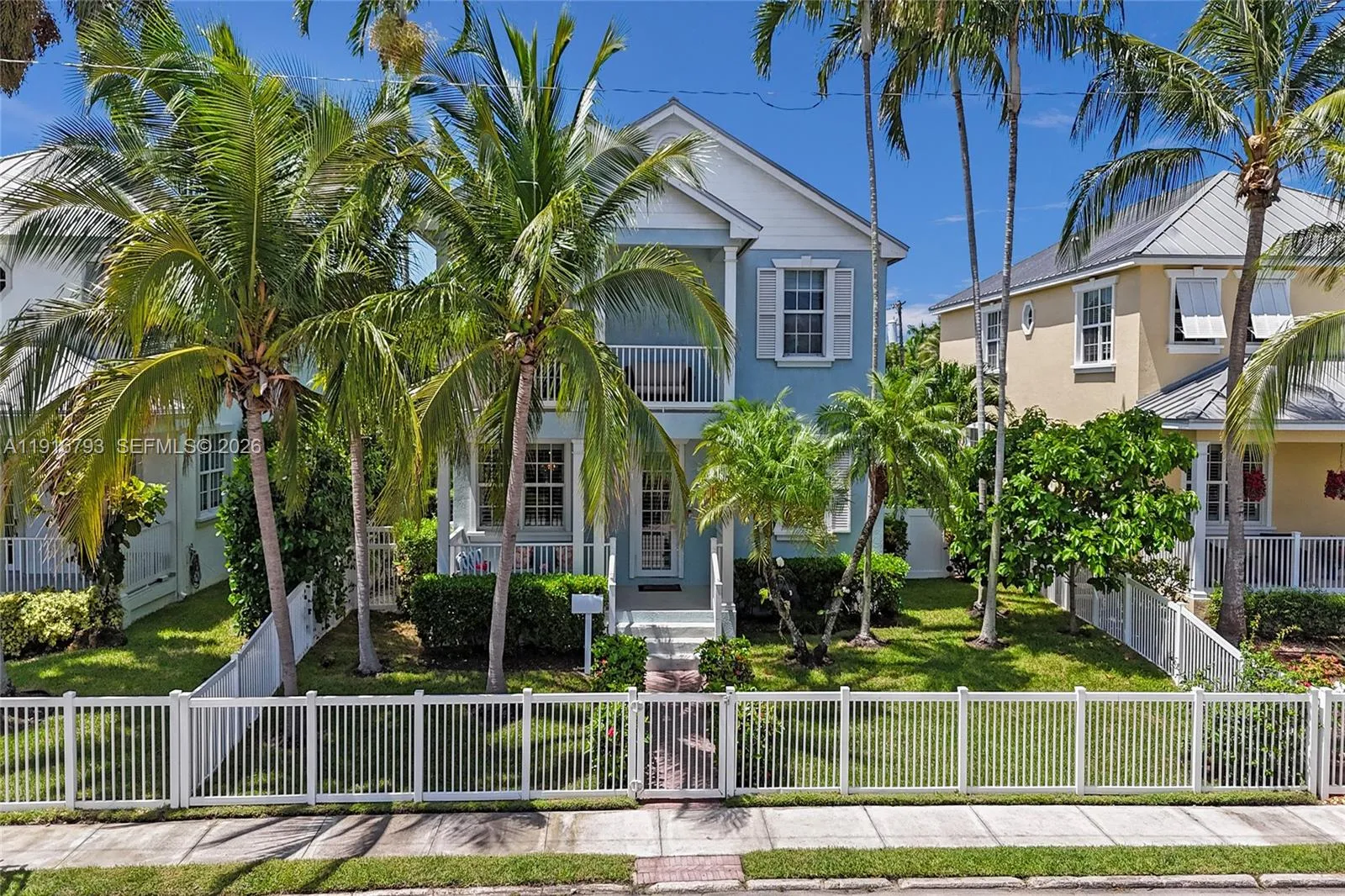 919 Adams St, Hollywood, Florida 33019, Hollywood, Florida 33019, 4 Bedrooms Bedrooms, ,3 BathroomsBathrooms,Residential,For Sale,919 Adams St, Hollywood, Florida 33019,A11916793