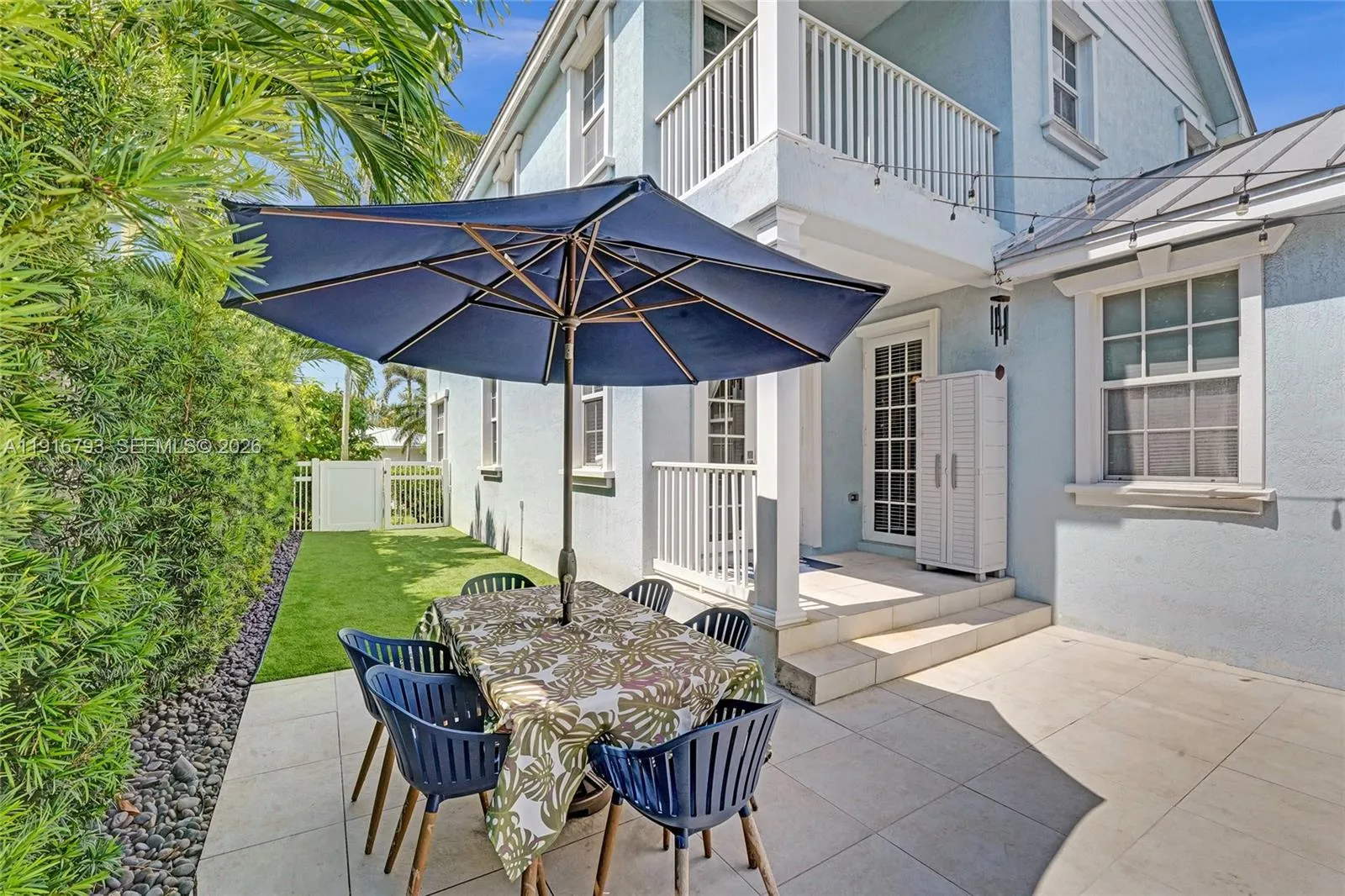 919 Adams St, Hollywood, Florida 33019, Hollywood, Florida 33019, 4 Bedrooms Bedrooms, ,3 BathroomsBathrooms,Residential,For Sale,919 Adams St, Hollywood, Florida 33019,A11916793