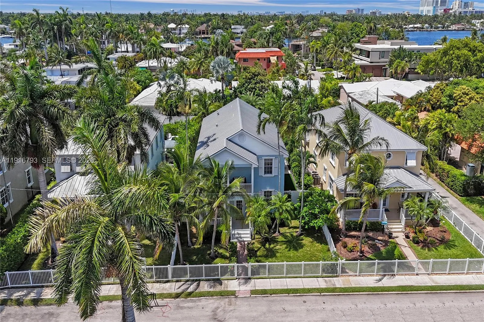 919 Adams St, Hollywood, Florida 33019, Hollywood, Florida 33019, 4 Bedrooms Bedrooms, ,3 BathroomsBathrooms,Residential,For Sale,919 Adams St, Hollywood, Florida 33019,A11916793