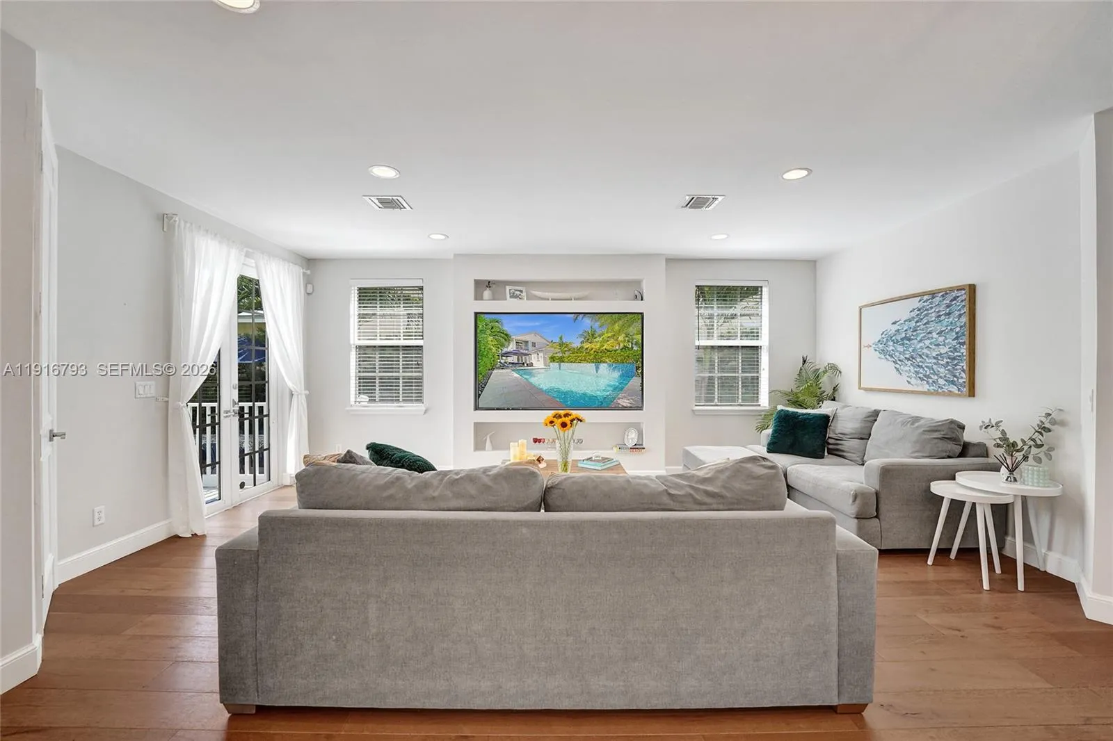 919 Adams St, Hollywood, Florida 33019, Hollywood, Florida 33019, 4 Bedrooms Bedrooms, ,3 BathroomsBathrooms,Residential,For Sale,919 Adams St, Hollywood, Florida 33019,A11916793