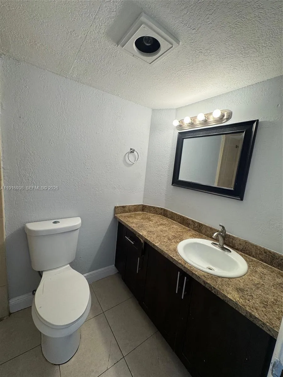 1741 Sw 40th Ter, Fort Lauderdale, Florida 33317, Fort Lauderdale, Florida 33317, ,Residential Income,For Sale,1741 Sw 40th Ter, Fort Lauderdale, Florida 33317,A11916935