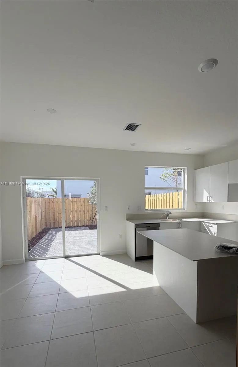 15584 Sw 276 Terr, Homestead, Florida 33031, Homestead, Florida 33031, 3 Bedrooms Bedrooms, ,3 BathroomsBathrooms,Residential Lease,For Rent,15584 Sw 276 Terr, Homestead, Florida 33031,A11916081