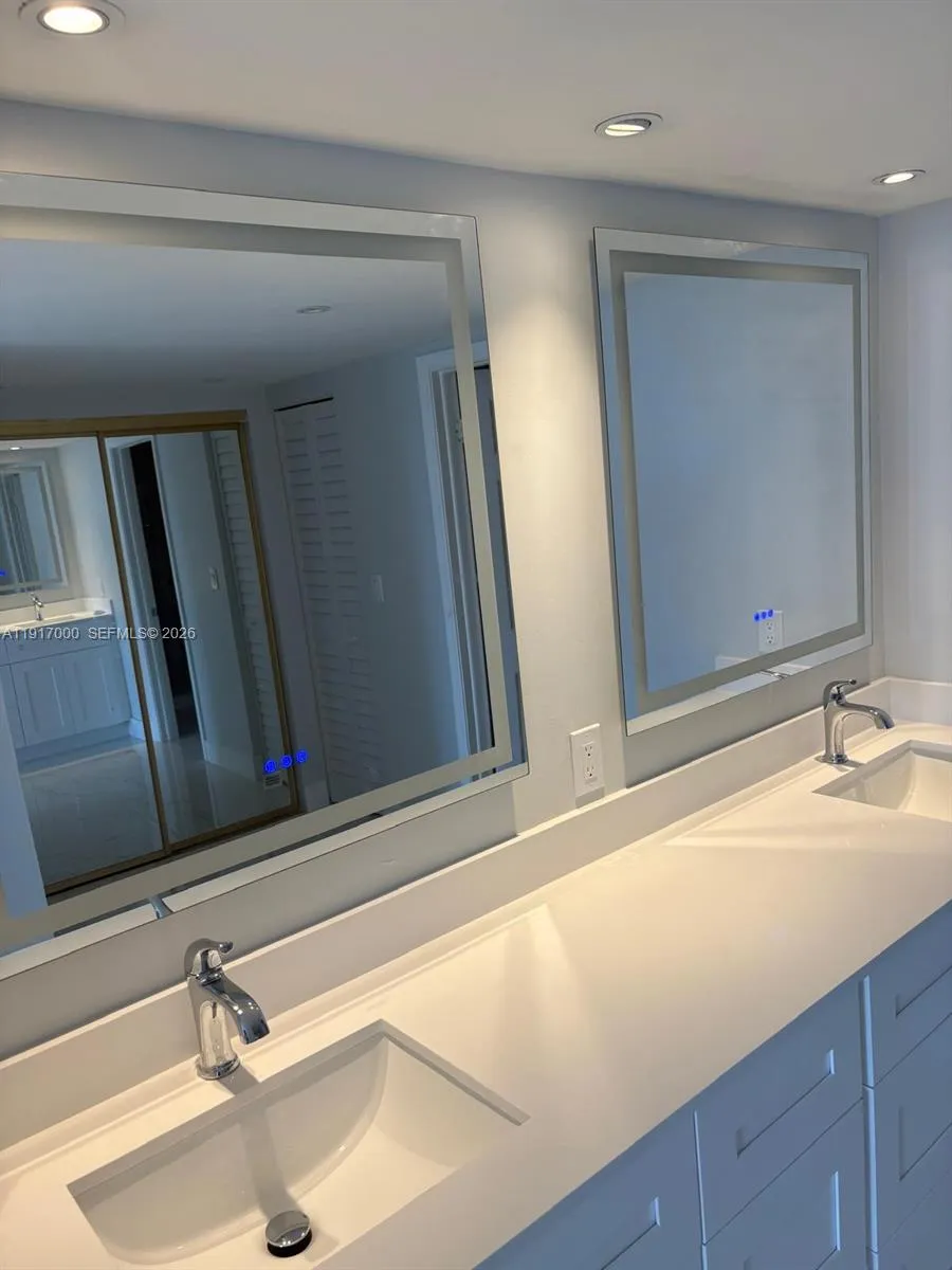 199 Ocean 1209, Key Biscayne, Florida 33149, Key Biscayne, Florida 33149, 2 Bedrooms Bedrooms, ,2 BathroomsBathrooms,Residential Lease,For Rent,199 Ocean 1209, Key Biscayne, Florida 33149,A11917000