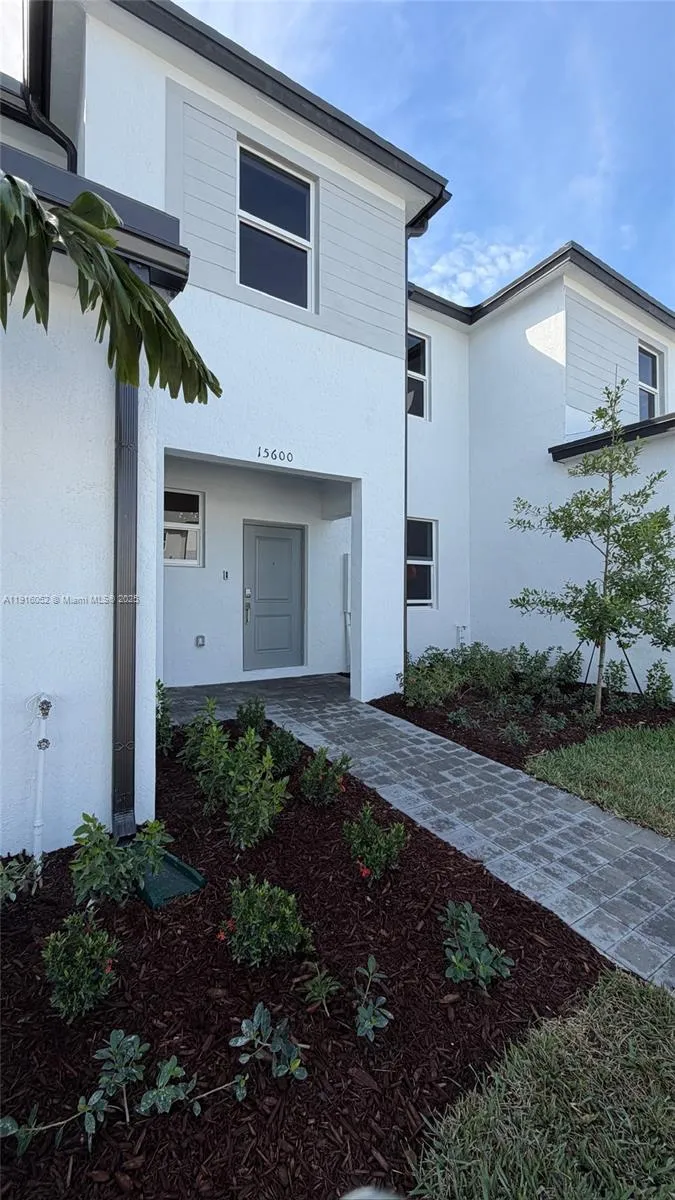 15600 Sw 276 Terr, Homestead, Florida 33031, Homestead, Florida 33031, 3 Bedrooms Bedrooms, ,2 BathroomsBathrooms,Residential Lease,For Rent,15600 Sw 276 Terr, Homestead, Florida 33031,A11916052