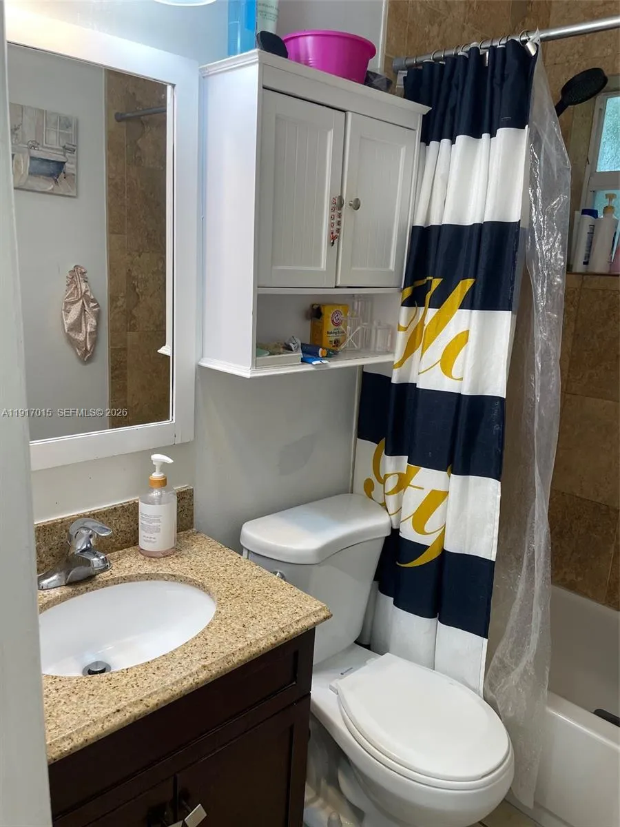 2200 Sw 42nd Ave, Fort Lauderdale, Florida 33317, Fort Lauderdale, Florida 33317, ,Residential Income,For Sale,2200 Sw 42nd Ave, Fort Lauderdale, Florida 33317,A11917015