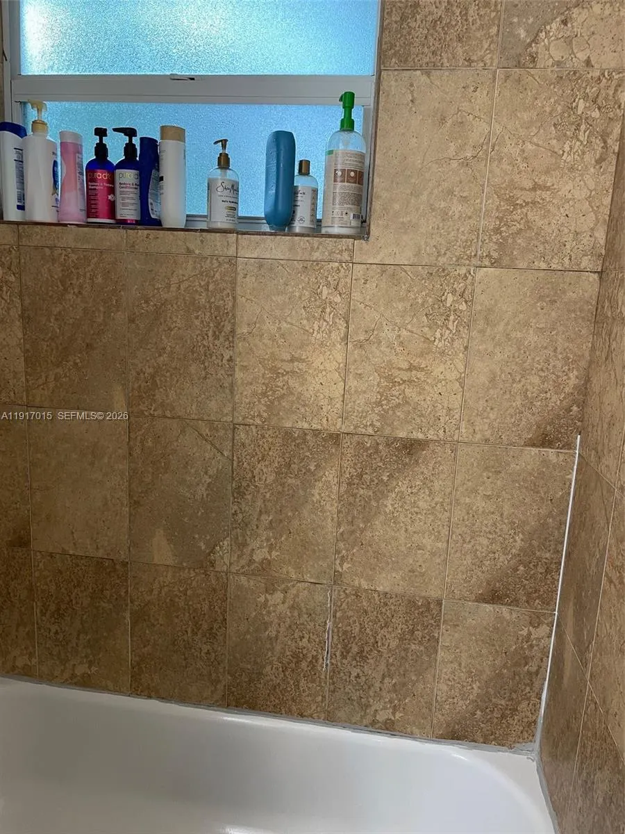 2200 Sw 42nd Ave, Fort Lauderdale, Florida 33317, Fort Lauderdale, Florida 33317, ,Residential Income,For Sale,2200 Sw 42nd Ave, Fort Lauderdale, Florida 33317,A11917015