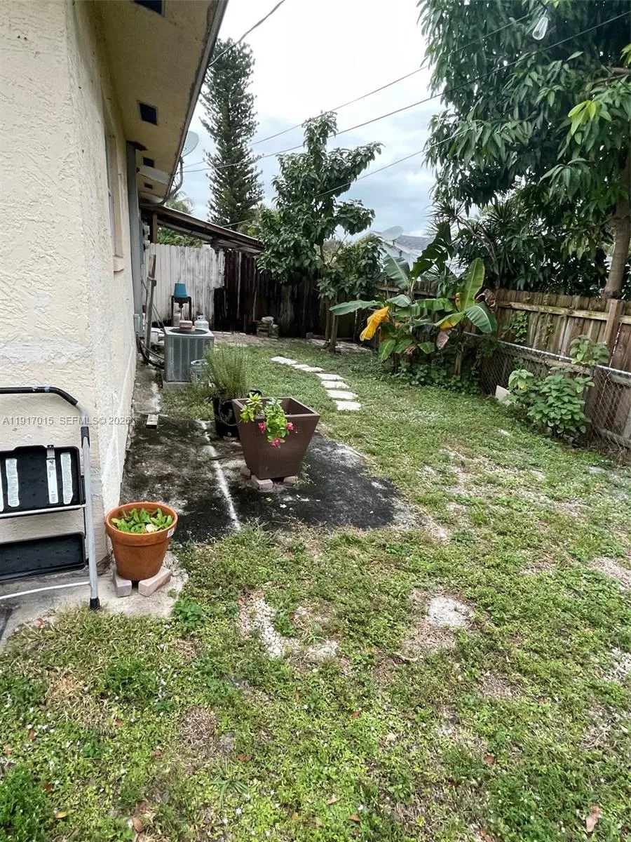 2200 Sw 42nd Ave, Fort Lauderdale, Florida 33317, Fort Lauderdale, Florida 33317, ,Residential Income,For Sale,2200 Sw 42nd Ave, Fort Lauderdale, Florida 33317,A11917015