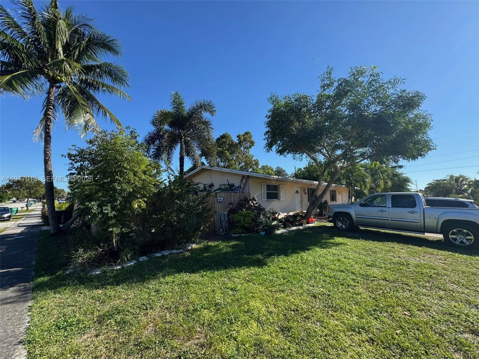 2200 Sw 42nd Ave, Fort Lauderdale, Florida 33317, Fort Lauderdale, Florida 33317, ,Residential Income,For Sale,2200 Sw 42nd Ave, Fort Lauderdale, Florida 33317,A11917015