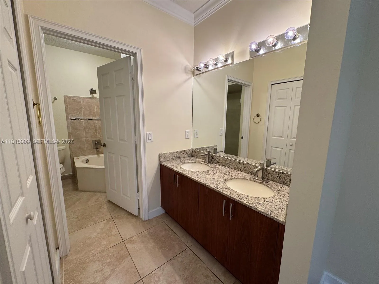 10159 Nw 43rd Ter, Doral, Florida 33178, Doral, Florida 33178, 4 Bedrooms Bedrooms, ,3 BathroomsBathrooms,Residential Lease,For Rent,10159 Nw 43rd Ter, Doral, Florida 33178,A11915908
