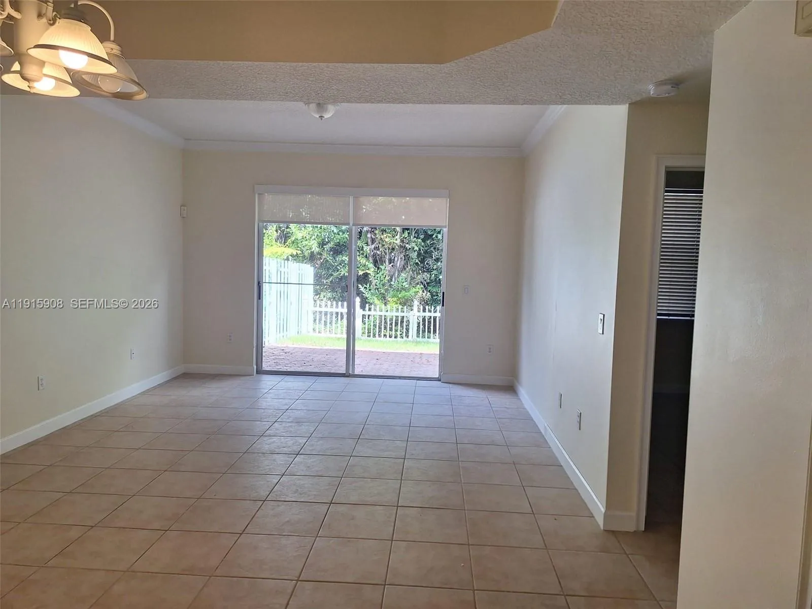 10159 Nw 43rd Ter, Doral, Florida 33178, Doral, Florida 33178, 4 Bedrooms Bedrooms, ,3 BathroomsBathrooms,Residential Lease,For Rent,10159 Nw 43rd Ter, Doral, Florida 33178,A11915908