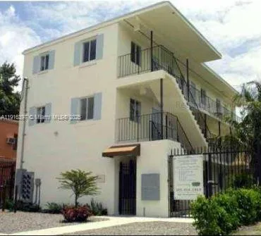 3680 Oak Ave 6, Miami, Florida 33133, Miami, Florida 33133, 1 Bedroom Bedrooms, ,1 BathroomBathrooms,Residential,For Sale,3680 Oak Ave 6, Miami, Florida 33133,A11916397