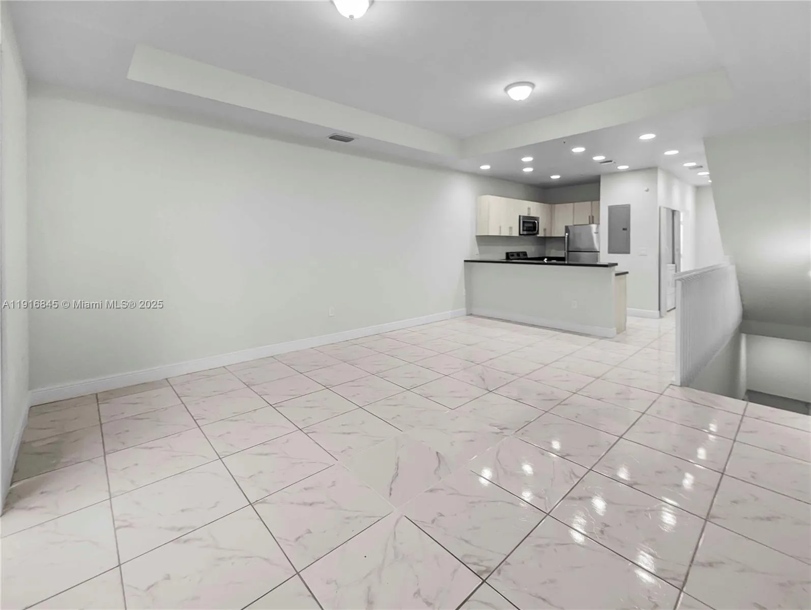 850 Sw 14th Ave 4, Miami, Florida 33135, Miami, Florida 33135, 2 Bedrooms Bedrooms, ,2 BathroomsBathrooms,Residential Lease,For Rent,850 Sw 14th Ave 4, Miami, Florida 33135,A11916845