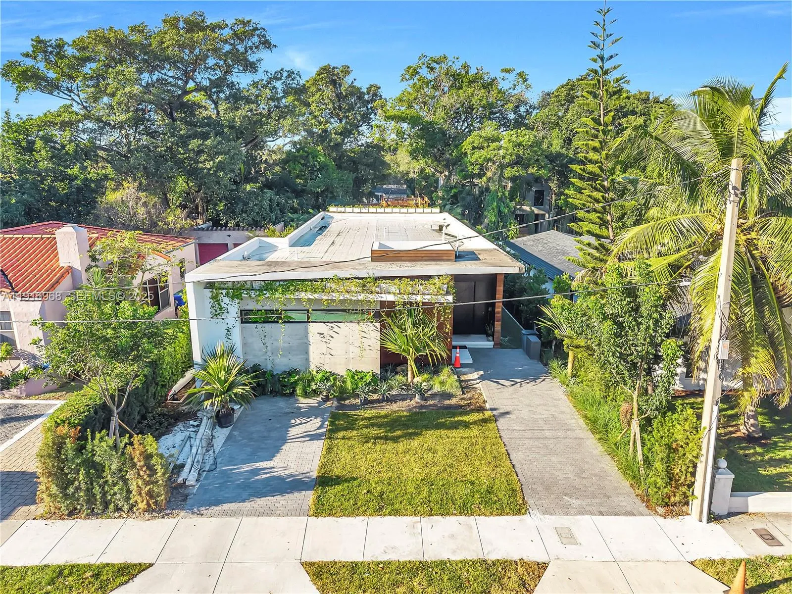 34 Sw 26th Rd N/a, Miami, Florida 33129, Miami, Florida 33129, 3 Bedrooms Bedrooms, ,2 BathroomsBathrooms,Residential Lease,For Rent,34 Sw 26th Rd N/a, Miami, Florida 33129,A11916968