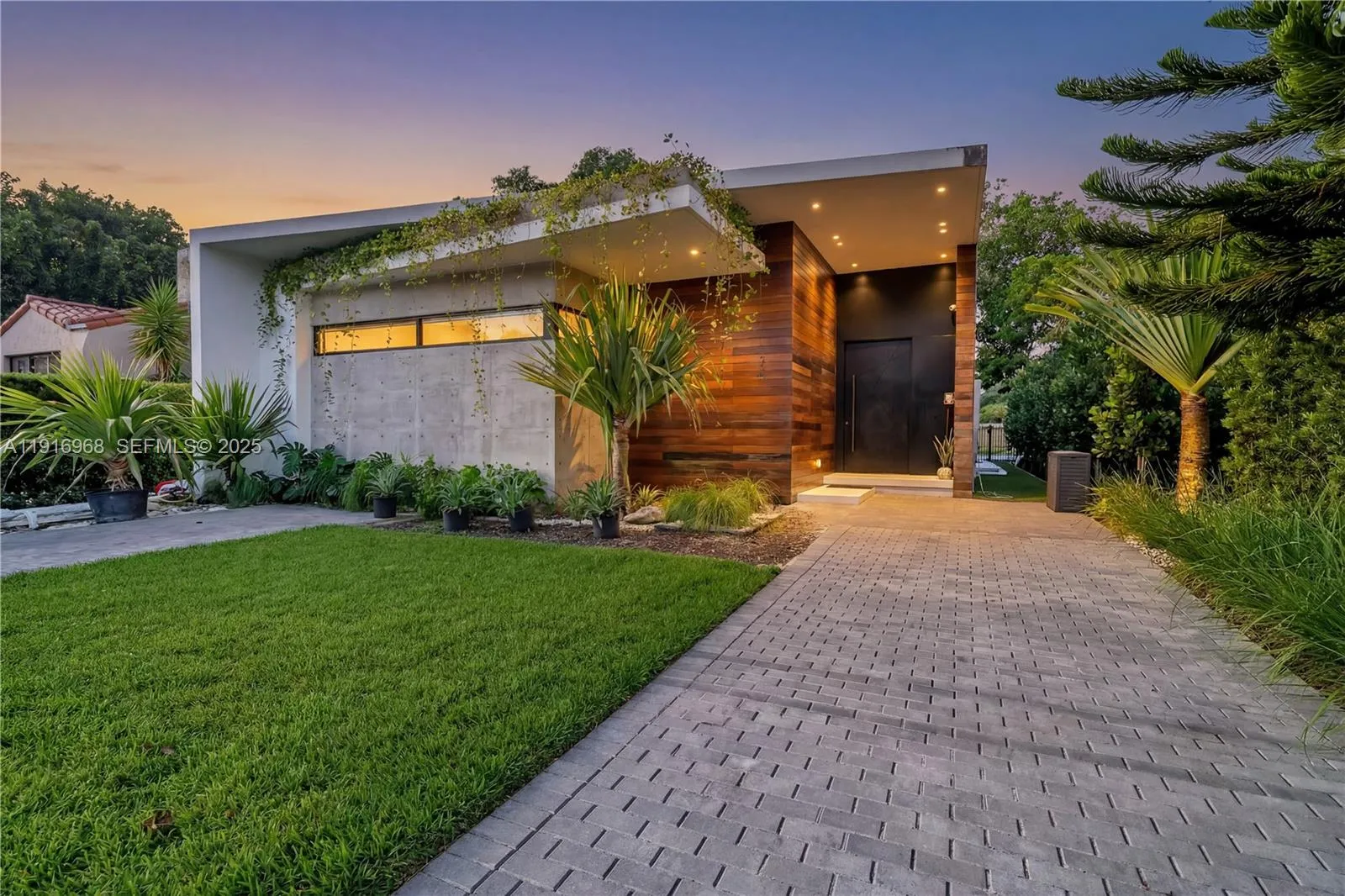 34 Sw 26th Rd N/a, Miami, Florida 33129, Miami, Florida 33129, 3 Bedrooms Bedrooms, ,2 BathroomsBathrooms,Residential Lease,For Rent,34 Sw 26th Rd N/a, Miami, Florida 33129,A11916968