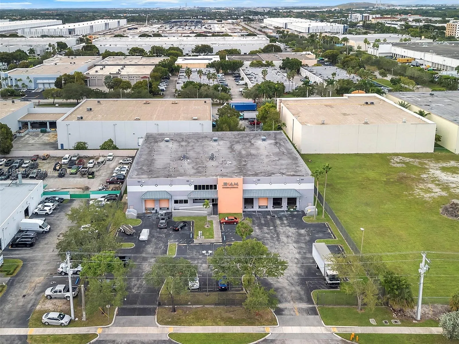 10855 Nw 27th St, Doral, Florida 33172, Doral, Florida 33172, ,Commercial Lease,For Rent,10855 Nw 27th St, Doral, Florida 33172,A11917159