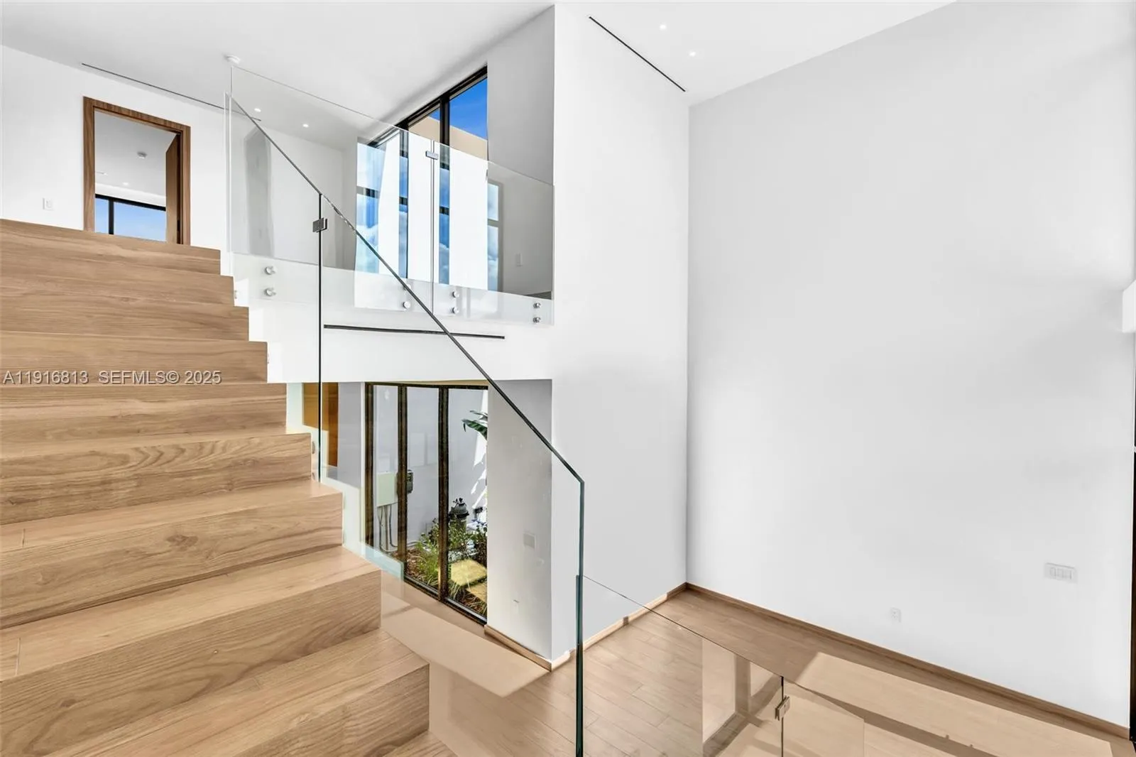 2175 Sw 25th St, Miami, Florida 33133, Miami, Florida 33133, 5 Bedrooms Bedrooms, ,5 BathroomsBathrooms,Residential,For Sale,2175 Sw 25th St, Miami, Florida 33133,A11916813