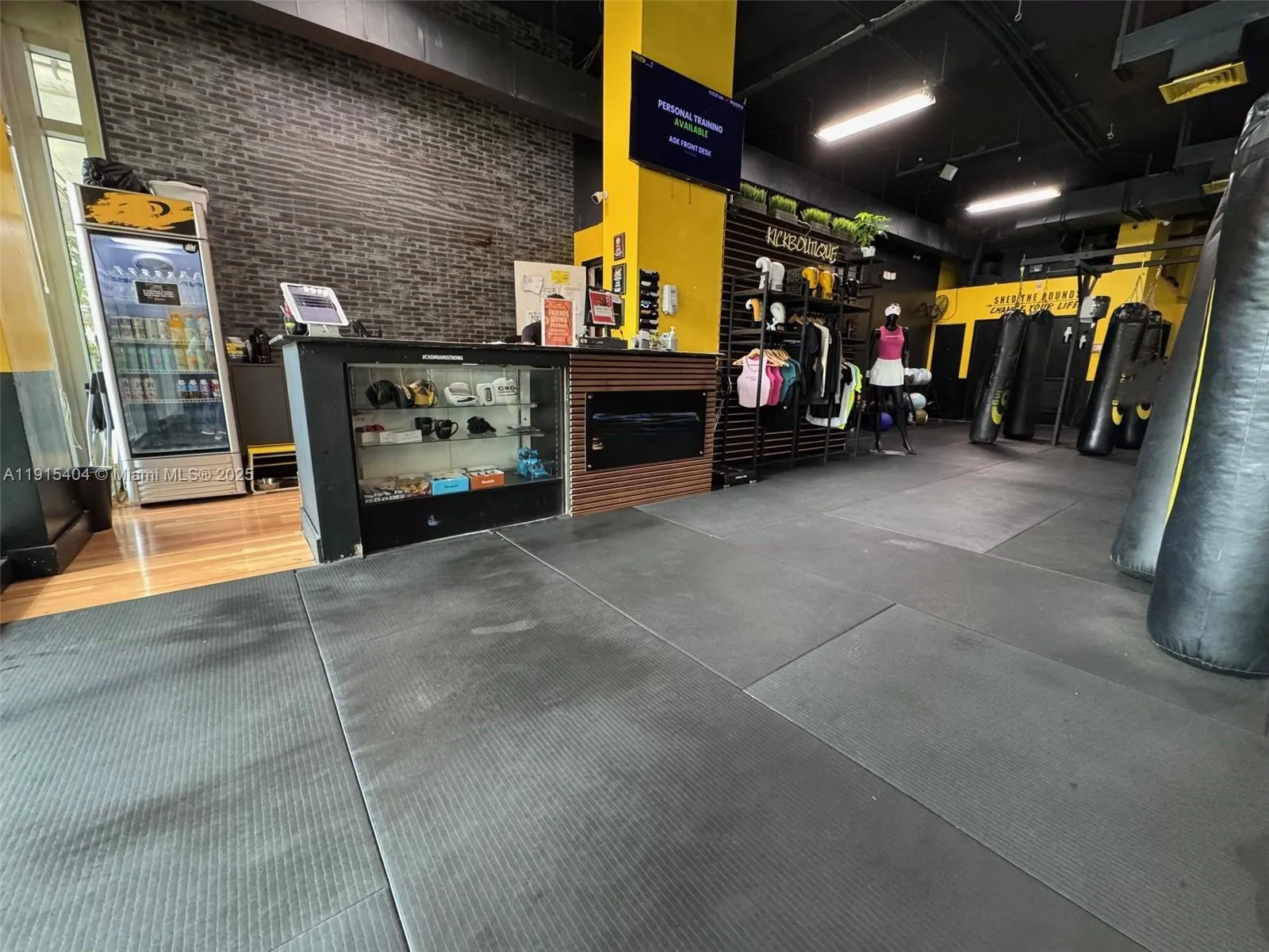 169 Sw 7th St Cu-c & Cu-d, Miami, Florida 3313, Miami, Florida 33130, ,Commercial Lease,For Rent,169 Sw 7th St Cu-c & Cu-d, Miami, Florida 3313,A11915404
