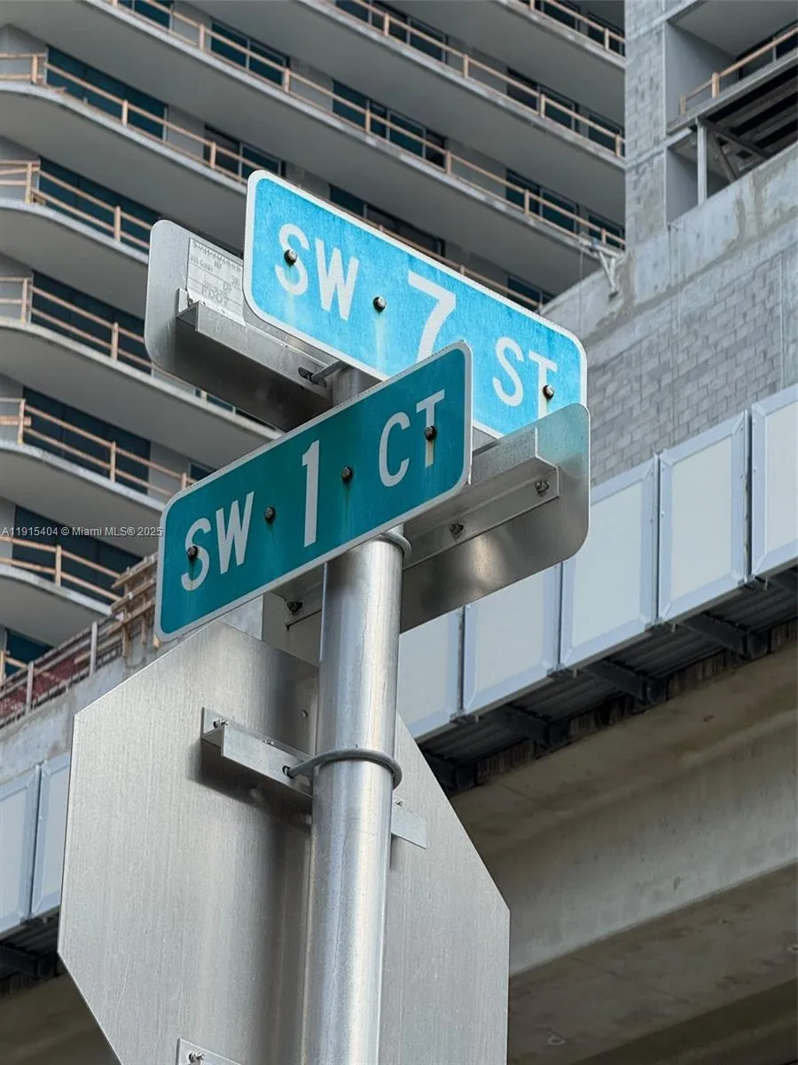 169 Sw 7th St Cu-c & Cu-d, Miami, Florida 3313, Miami, Florida 33130, ,Commercial Lease,For Rent,169 Sw 7th St Cu-c & Cu-d, Miami, Florida 3313,A11915404