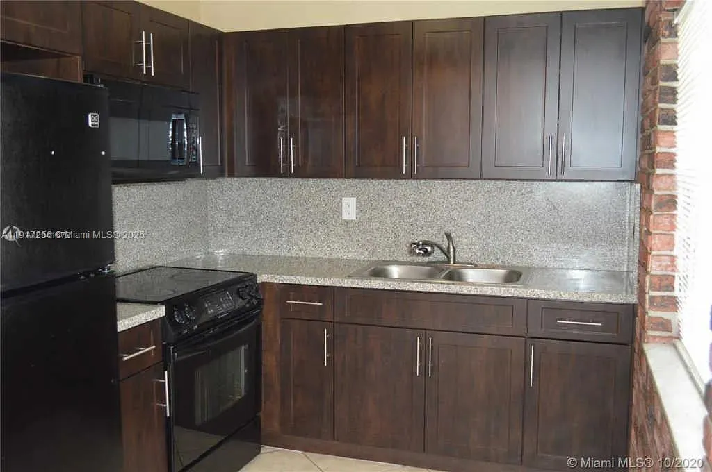 200 N 69th Terrace, Hollywood 1153 SF