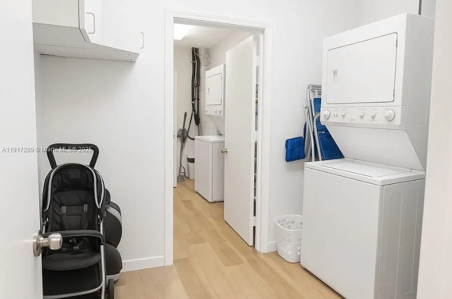 236 Ne 1st St, Dania Beach, Florida 33004, Dania Beach, Florida 33004, ,Residential Income,For Sale,236 Ne 1st St, Dania Beach, Florida 33004,A11917289