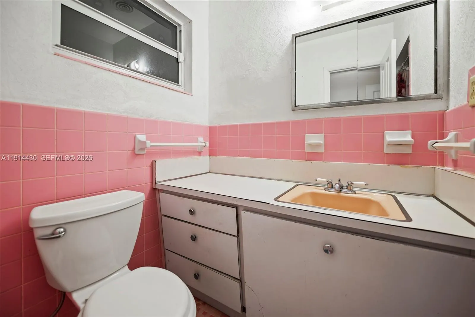 700 Ne 118th St, Biscayne Park, Florida 33161, Biscayne Park, Florida 33161, 3 Bedrooms Bedrooms, ,2 BathroomsBathrooms,Residential,For Sale,700 Ne 118th St, Biscayne Park, Florida 33161,A11914430