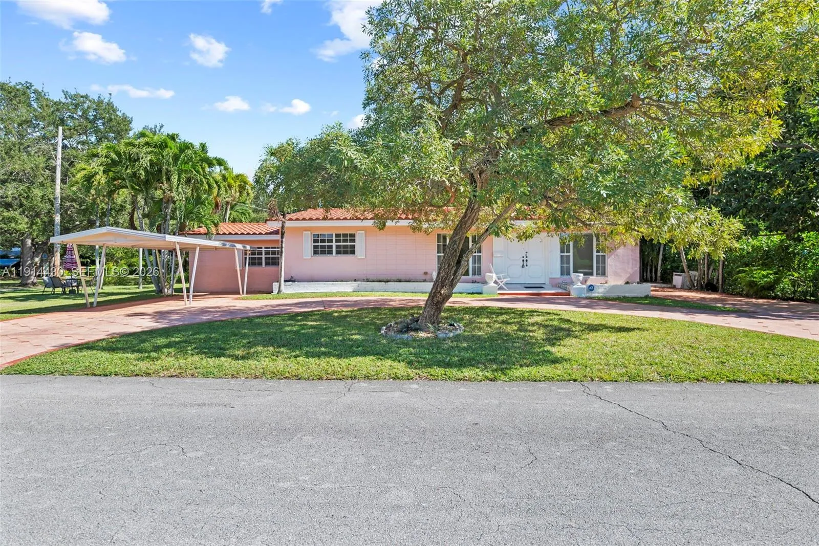 700 Ne 118th St, Biscayne Park, Florida 33161, Biscayne Park, Florida 33161, 3 Bedrooms Bedrooms, ,2 BathroomsBathrooms,Residential,For Sale,700 Ne 118th St, Biscayne Park, Florida 33161,A11914430