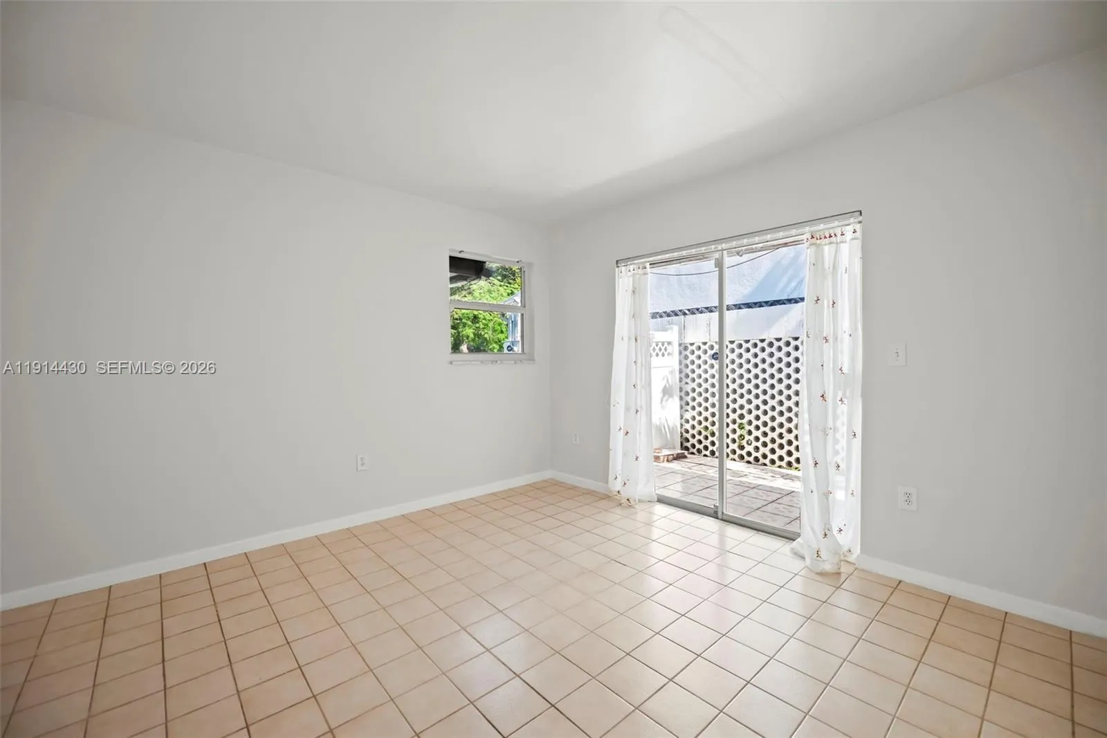 700 Ne 118th St, Biscayne Park, Florida 33161, Biscayne Park, Florida 33161, 3 Bedrooms Bedrooms, ,2 BathroomsBathrooms,Residential,For Sale,700 Ne 118th St, Biscayne Park, Florida 33161,A11914430