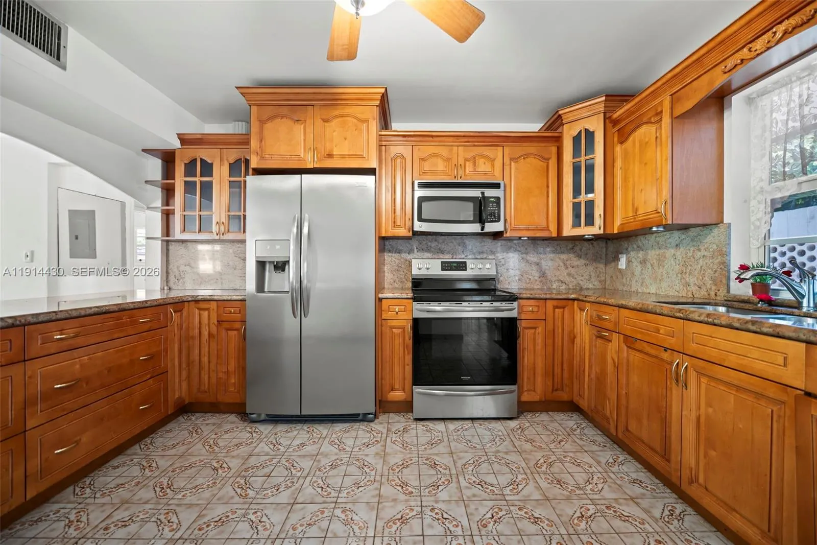 700 Ne 118th St, Biscayne Park, Florida 33161, Biscayne Park, Florida 33161, 3 Bedrooms Bedrooms, ,2 BathroomsBathrooms,Residential,For Sale,700 Ne 118th St, Biscayne Park, Florida 33161,A11914430