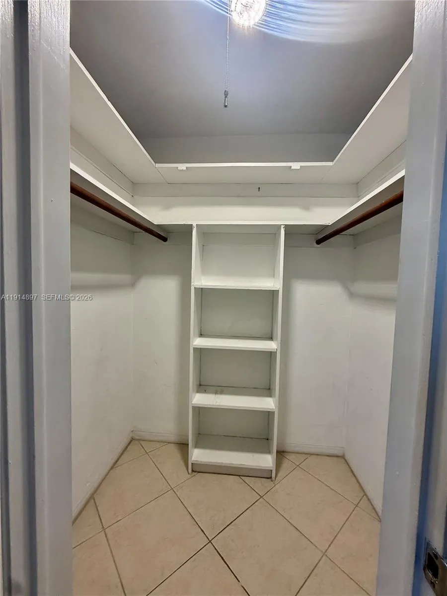 1733 Mayo St 9, Hollywood, Florida 33020, Hollywood, Florida 33020, 1 Bedroom Bedrooms, ,1 BathroomBathrooms,Residential Lease,For Rent,1733 Mayo St 9, Hollywood, Florida 33020,A11914897