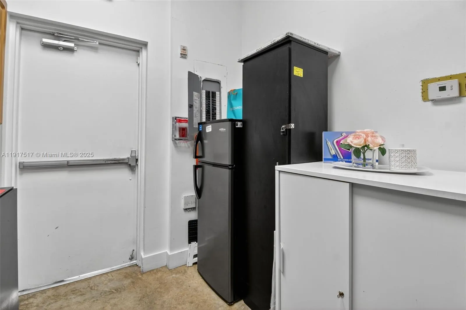 Profitable And Beautiful Beauty Salon For Sale On, Miami, Florida 33175, ,Business Opportunity,For Sale,Profitable And Beautiful Beauty Salon For Sale On ,A11917517