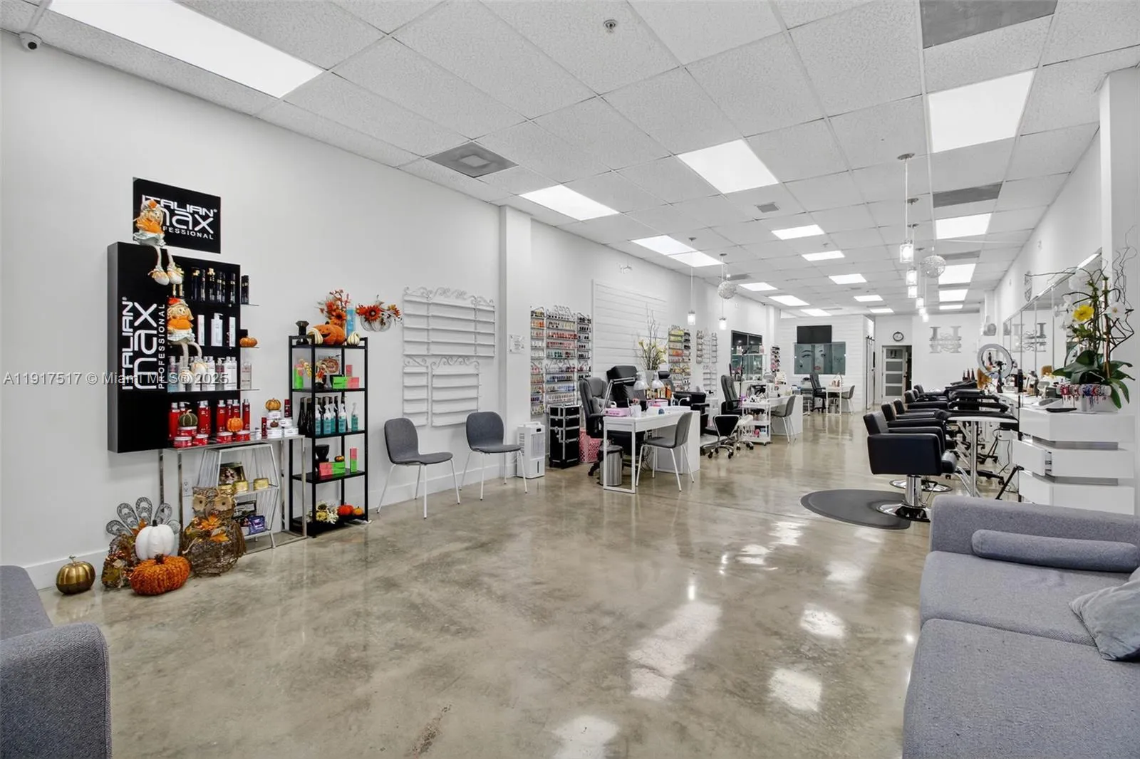 Profitable And Beautiful Beauty Salon For Sale On, Miami, Florida 33175, ,Business Opportunity,For Sale,Profitable And Beautiful Beauty Salon For Sale On ,A11917517