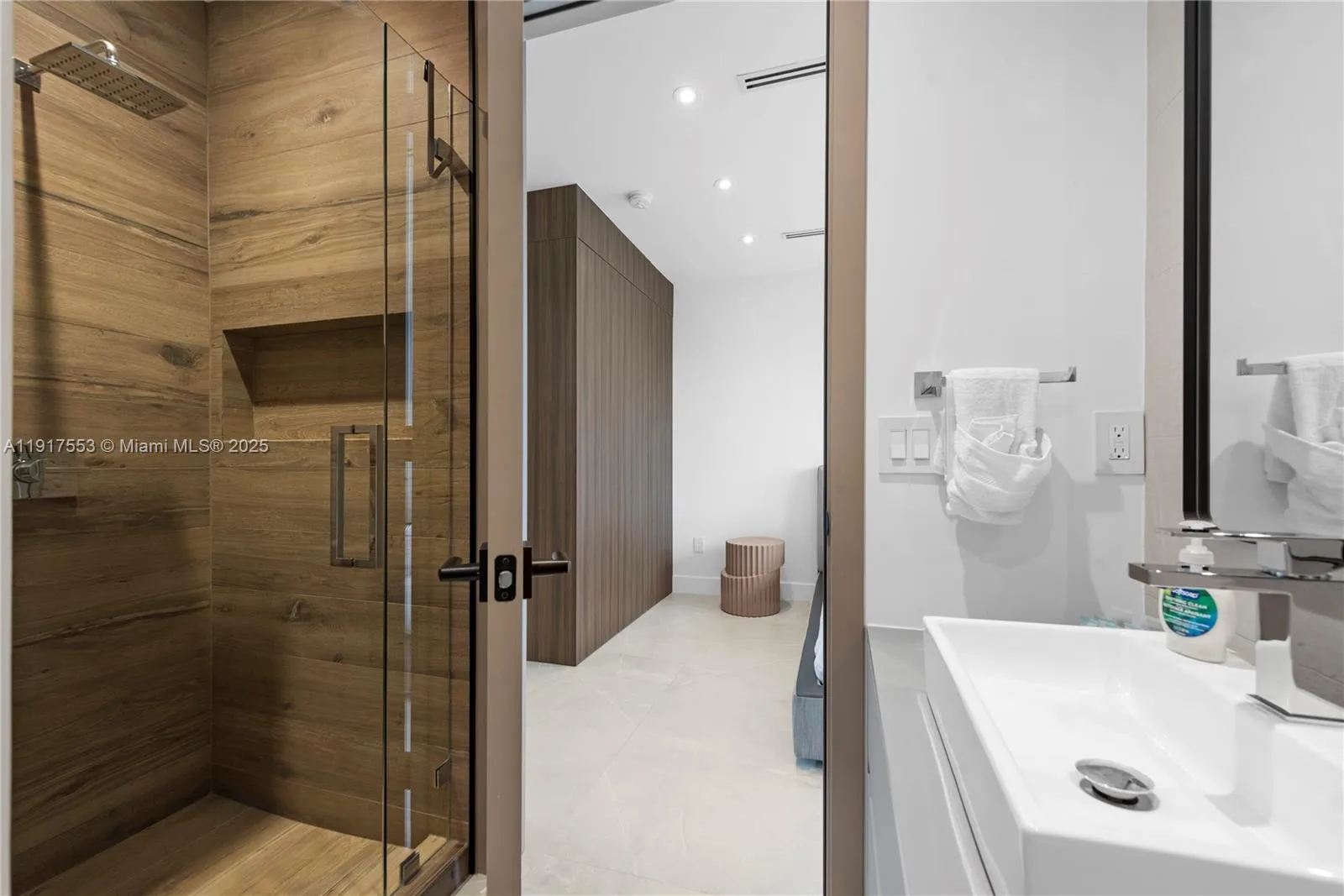 1881 Ne 196th Ter, Miami, Florida 33179, Miami, Florida 33179, 9 Bedrooms Bedrooms, ,9 BathroomsBathrooms,Residential Lease,For Rent,1881 Ne 196th Ter, Miami, Florida 33179,A11917553